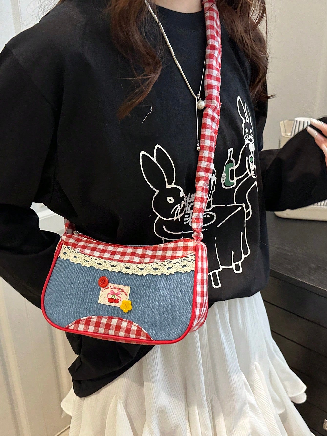 1pc Red Nylon Fabric Smooth Zipper Drawstring Strap Button Decor Crossbody Bag, Suitable For Daily Use For Women