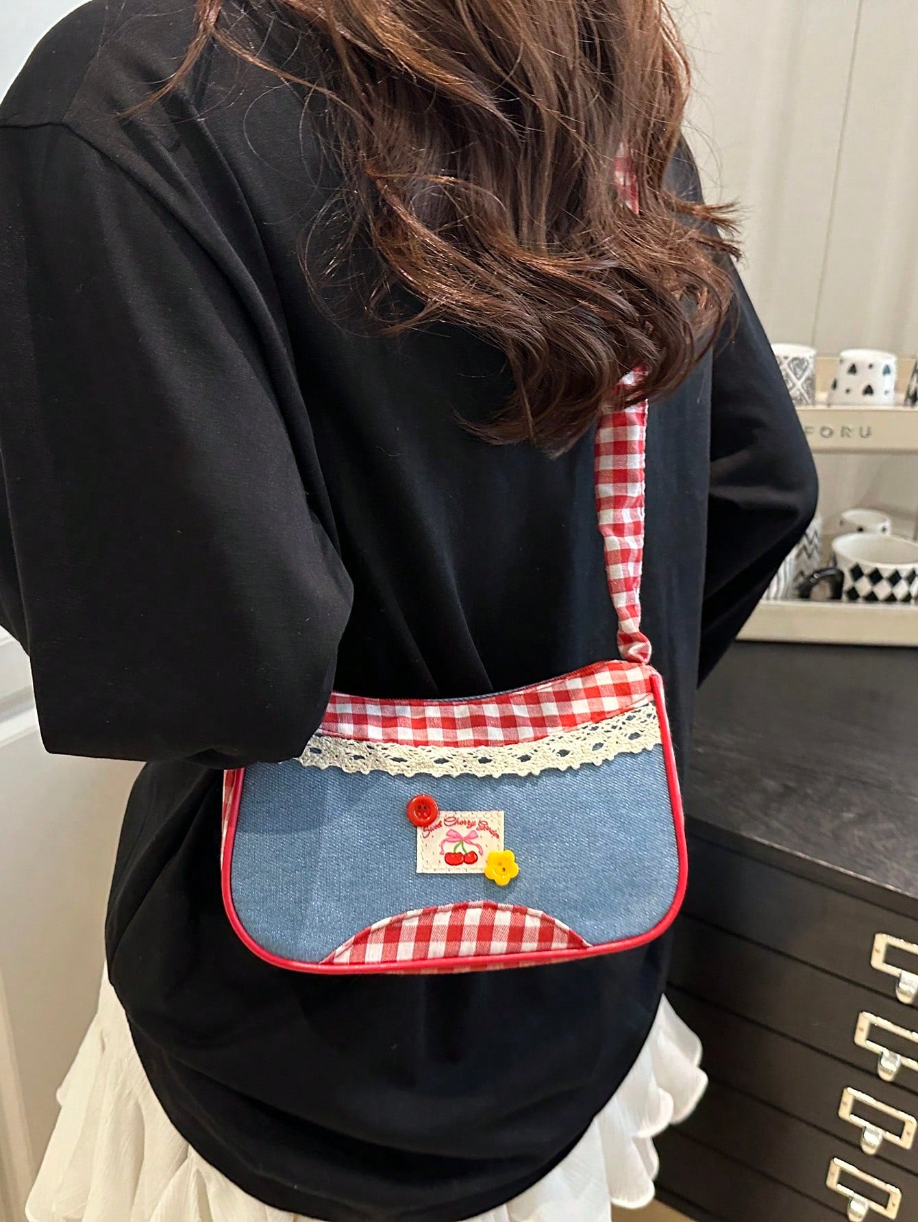 1pc Red Nylon Fabric Smooth Zipper Drawstring Strap Button Decor Crossbody Bag, Suitable For Daily Use For Women