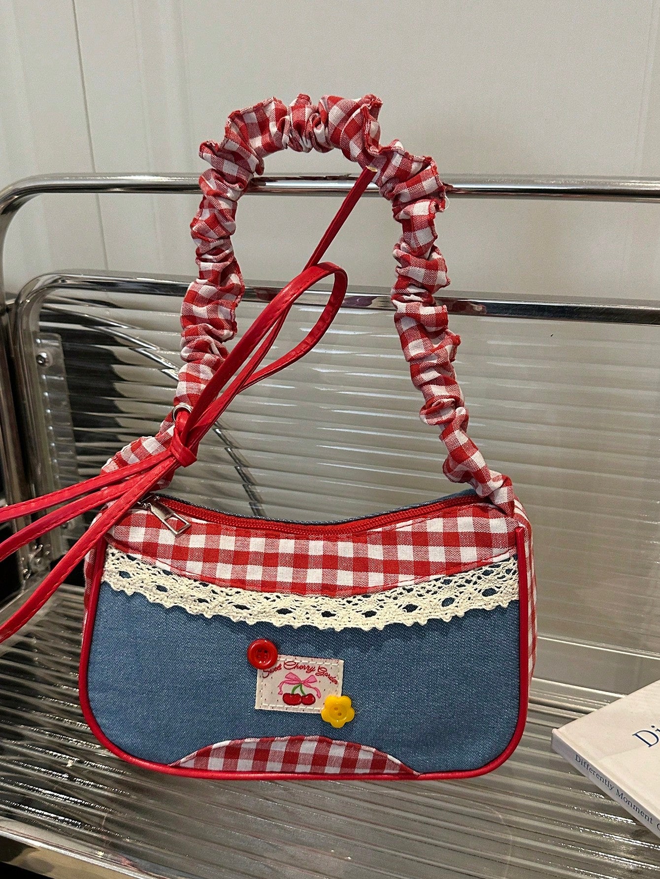 1pc Red Nylon Fabric Smooth Zipper Drawstring Strap Button Decor Crossbody Bag, Suitable For Daily Use For Women