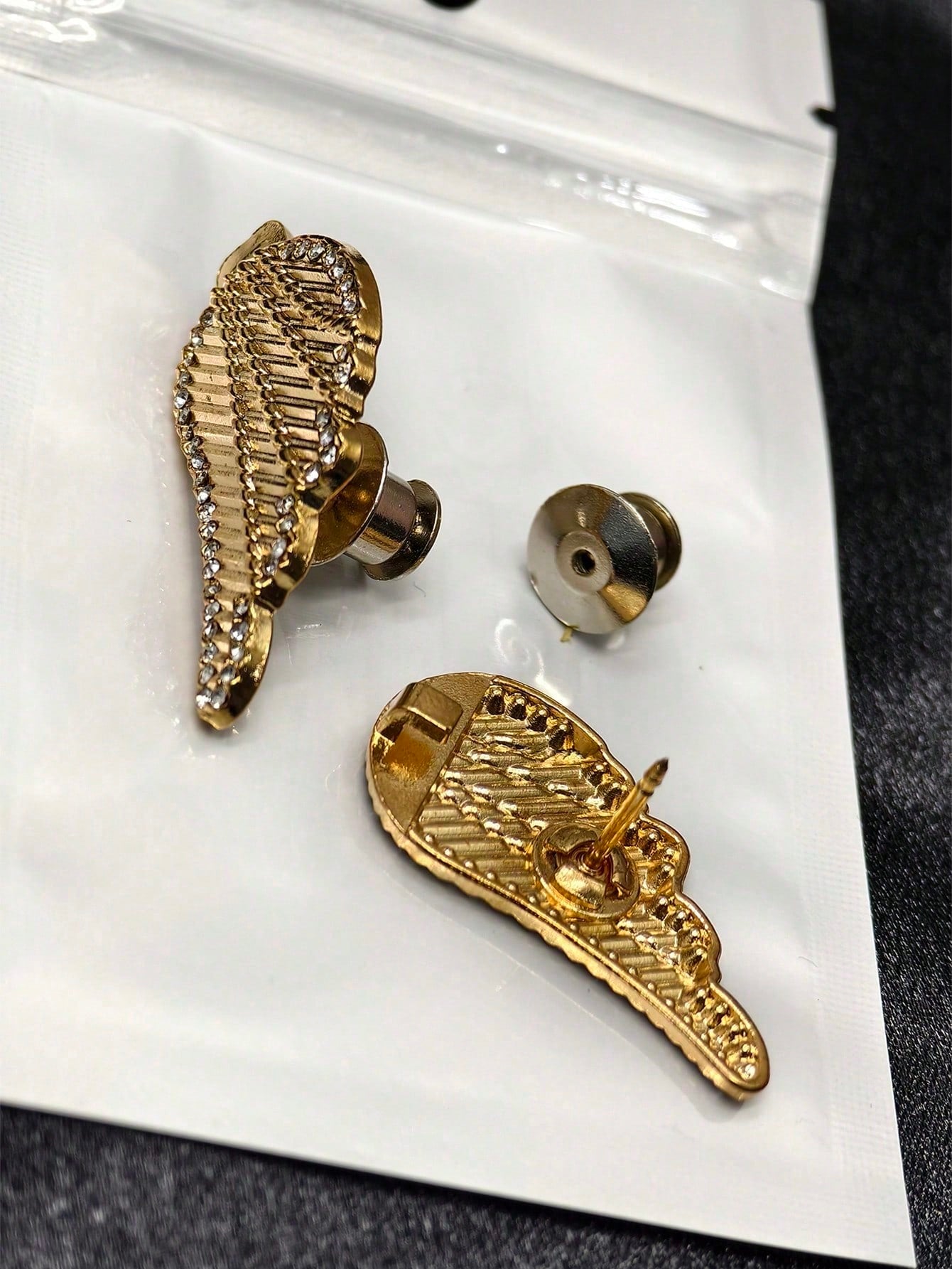 1pc Shiny Wing Shaped Waist Buckle, Metal Alloy Adjustable Clip For Jeans, Detachable & Without Nailing