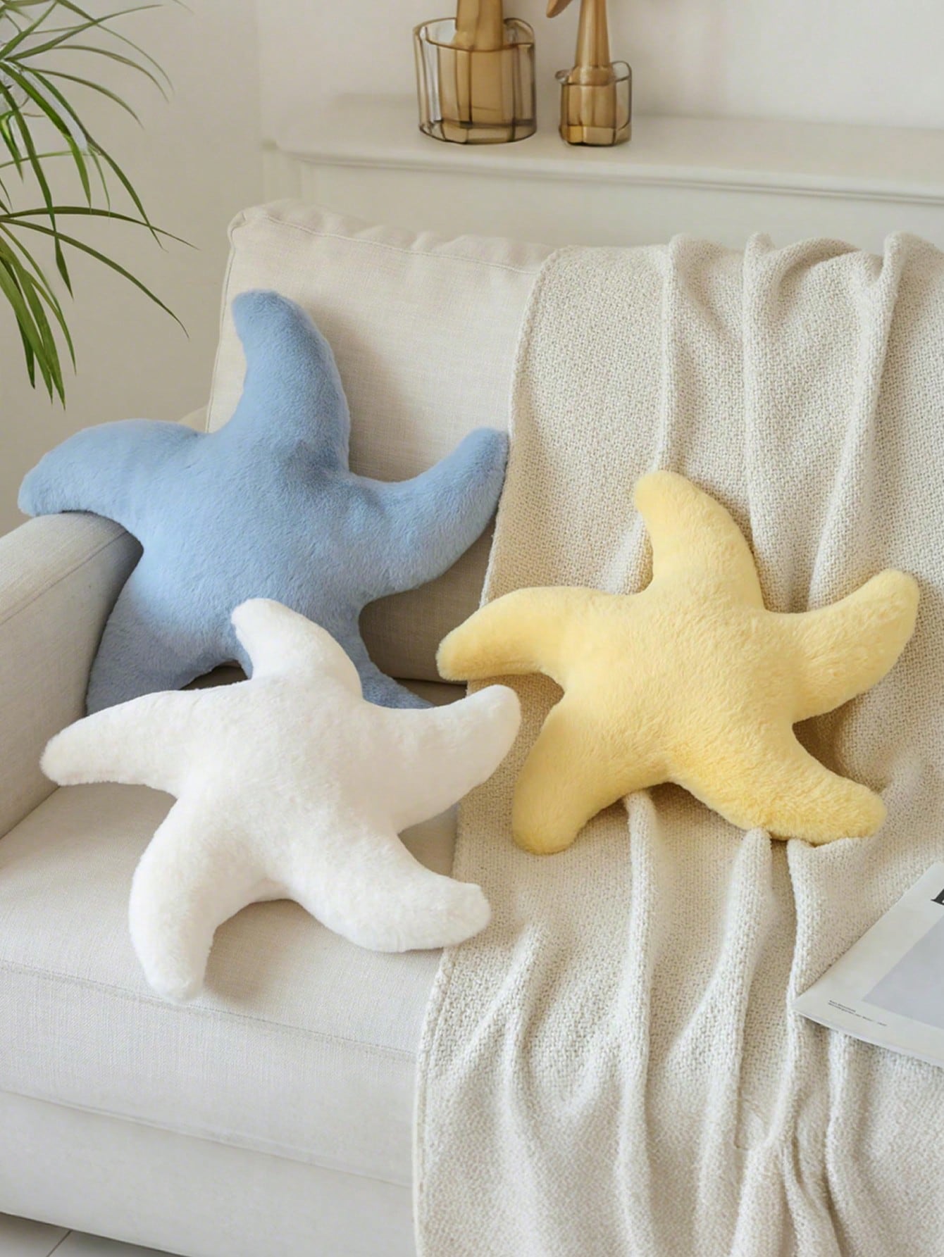 1pc Soft Faux Fur Shell Decorative Pillow, Suitable For Sofa/Bed, Shell Shaped Decor Pillow For Ocean Style, Fashion Beach Cushion, Bedroom/Outdoor Garden Decor, Summer Gift