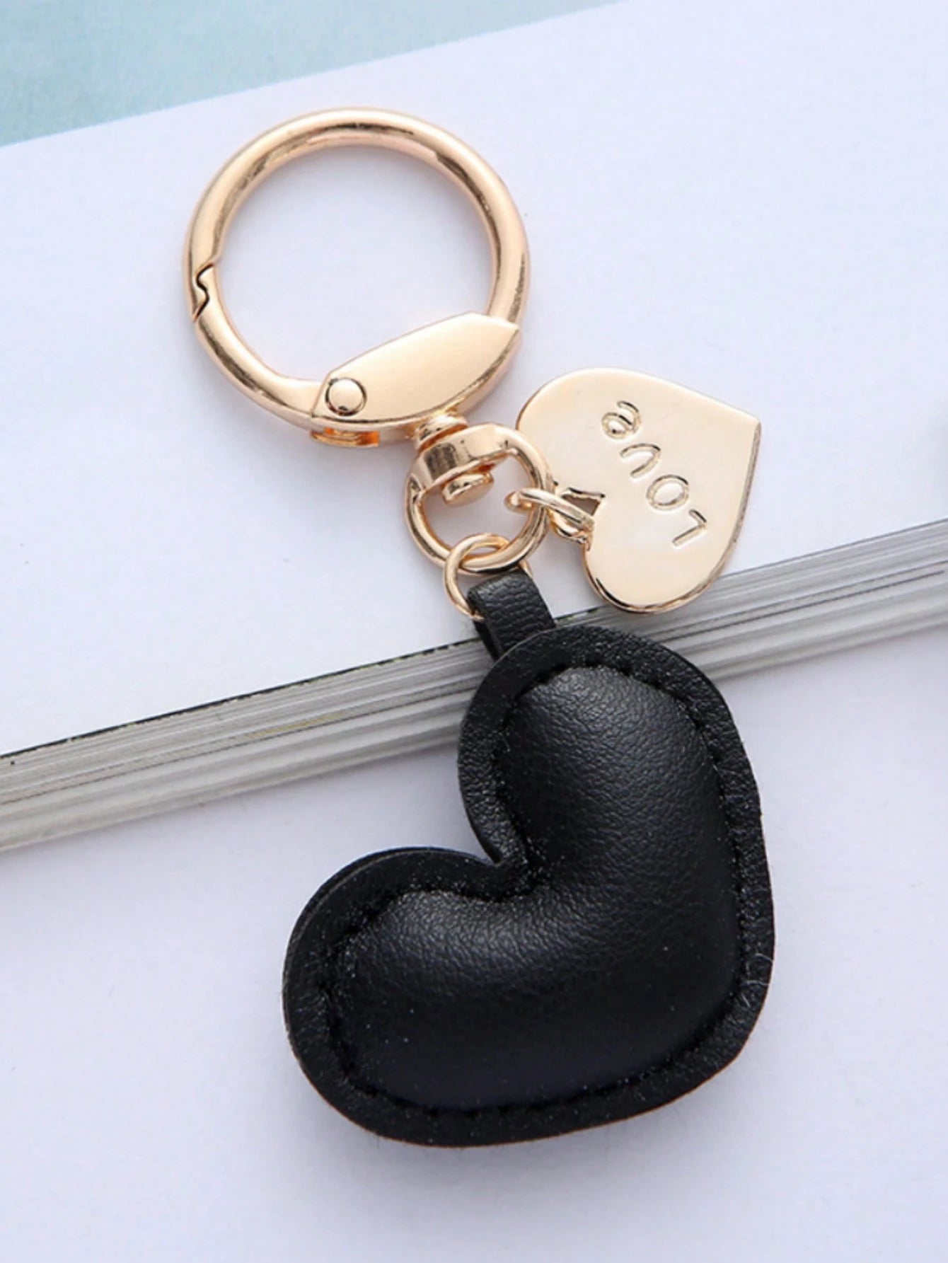 1pc Unisex Minimalist PU Leather Heart Keychain Pendant Couple Gift Bag Charm