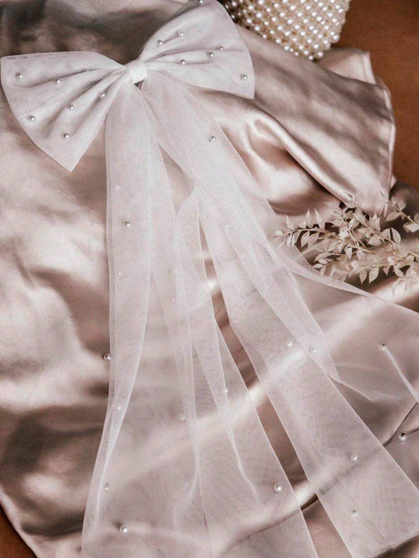 1pc White Bride Birdcage Veil, Faux Pearl Mesh Veil, Simple Style For Wedding Registration, Short Veil For Party, Faux Pearl Hair Clip, Wedding Dress Accessory, Simple Design Veil Hair Clip