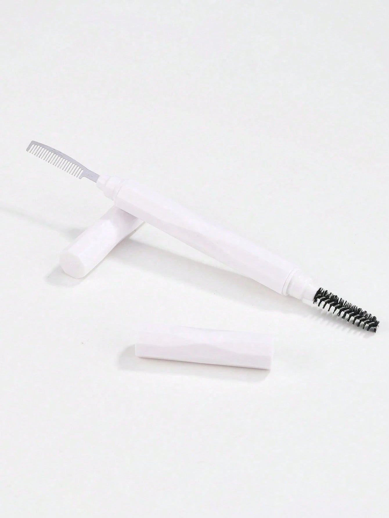 1pc White Double Headed Eyebrow Brush Makeup Brush Eyelash Curling Eyebrow Comb Beauty Tool Portable Double Headed Dustproof, Stainless Steel Comb With Protective Cover, Multi Functional Eyelash Comb