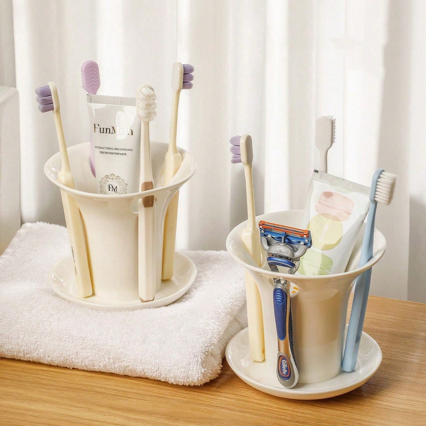 1pc White Plastic Toothbrush Holder, Minimalist Bathroom Organizer With Drain Tray, Multi-Purpose Storage Cup For Toothpaste & Brushes, Nordic Style Bathroom Decor