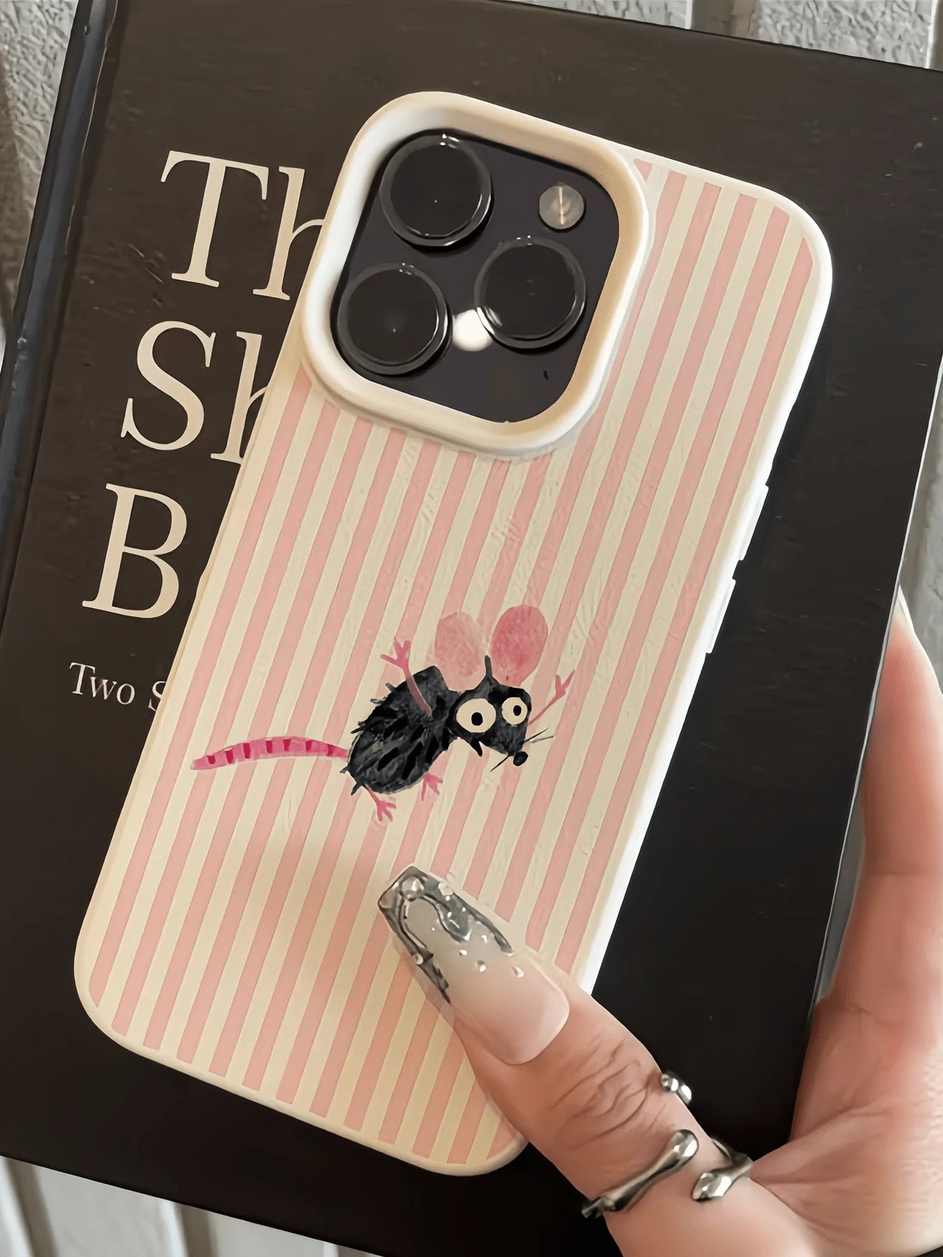 1pc White Striped Cartoon Cute Mouse Minimalist Shockproof TPU Phone Case, Compatible With Apple 17, 16, 15, 14, 13, 12, 11 Pro Max, Air, And Series