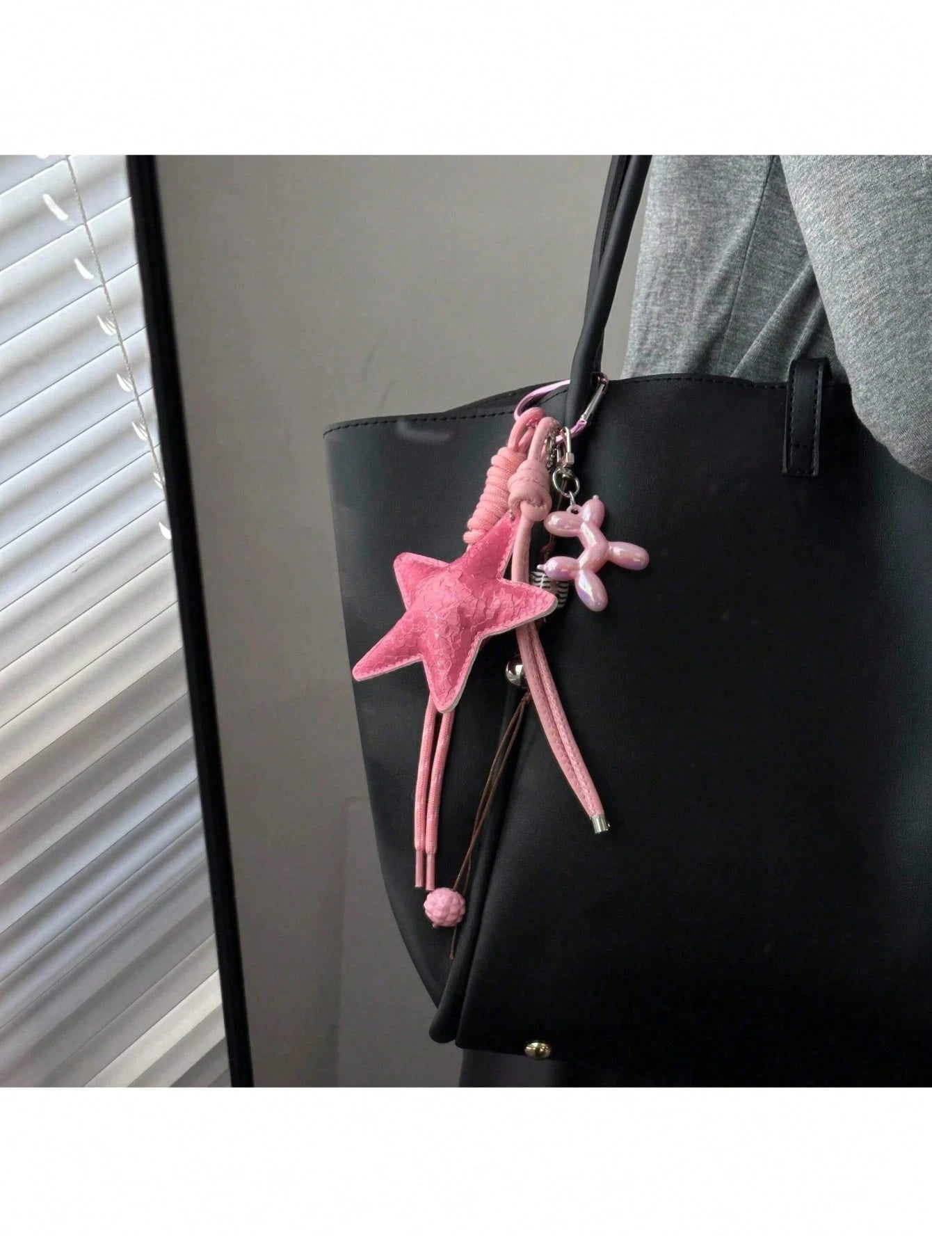 1pc Y2K Style Pink Star Bag Charm, Chenille Material, Keychain, Car Hanging Ornament. Valentine's Day Gift, Fashionable And Versatile, Suitable For Teenagers, Women, College Students, Teachers, White