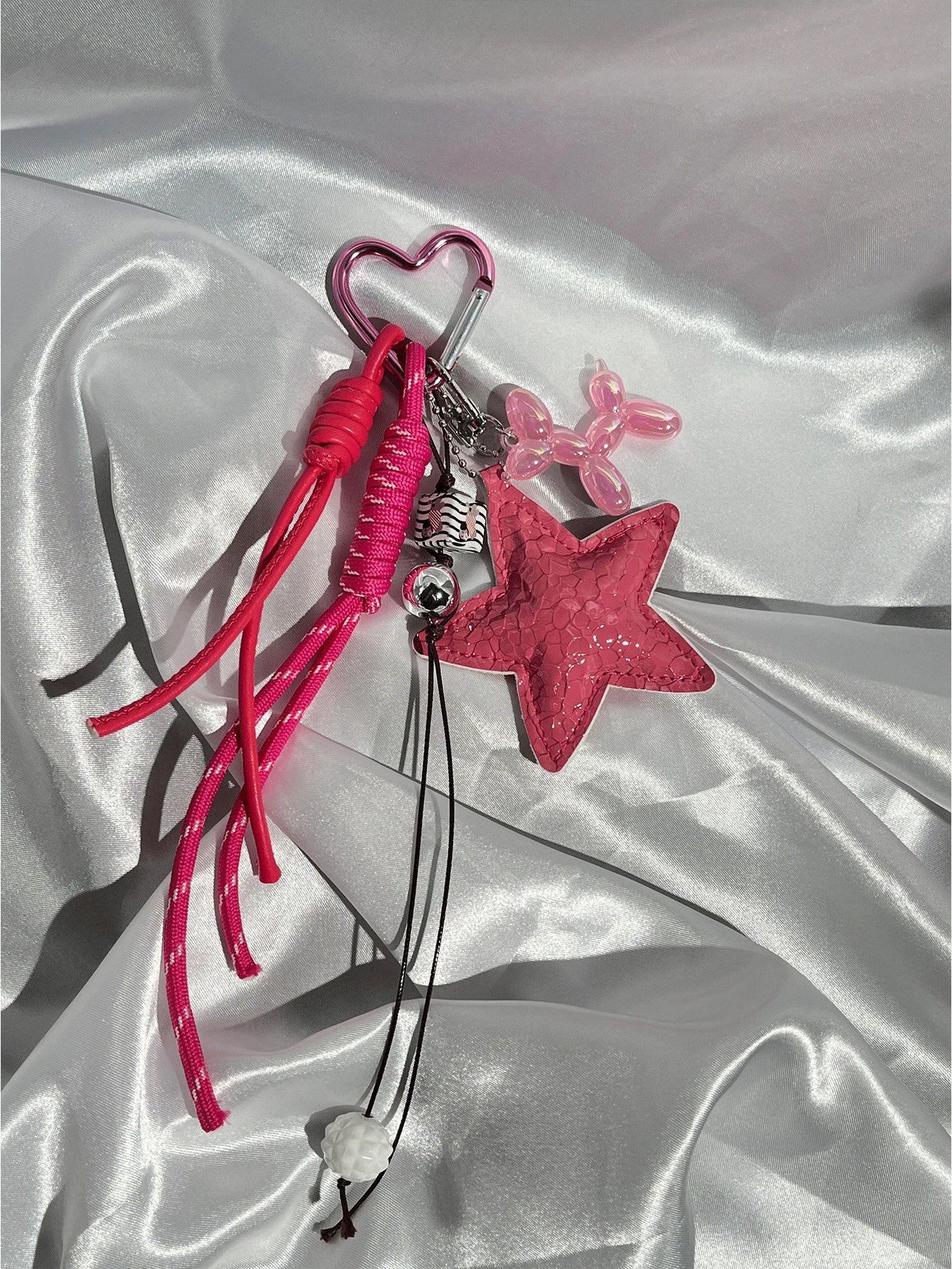 1pc Y2K Style Pink Star Bag Charm, Chenille Material, Keychain, Car Hanging Ornament. Valentine's Day Gift, Fashionable And Versatile, Suitable For Teenagers, Women, College Students, Teachers, White