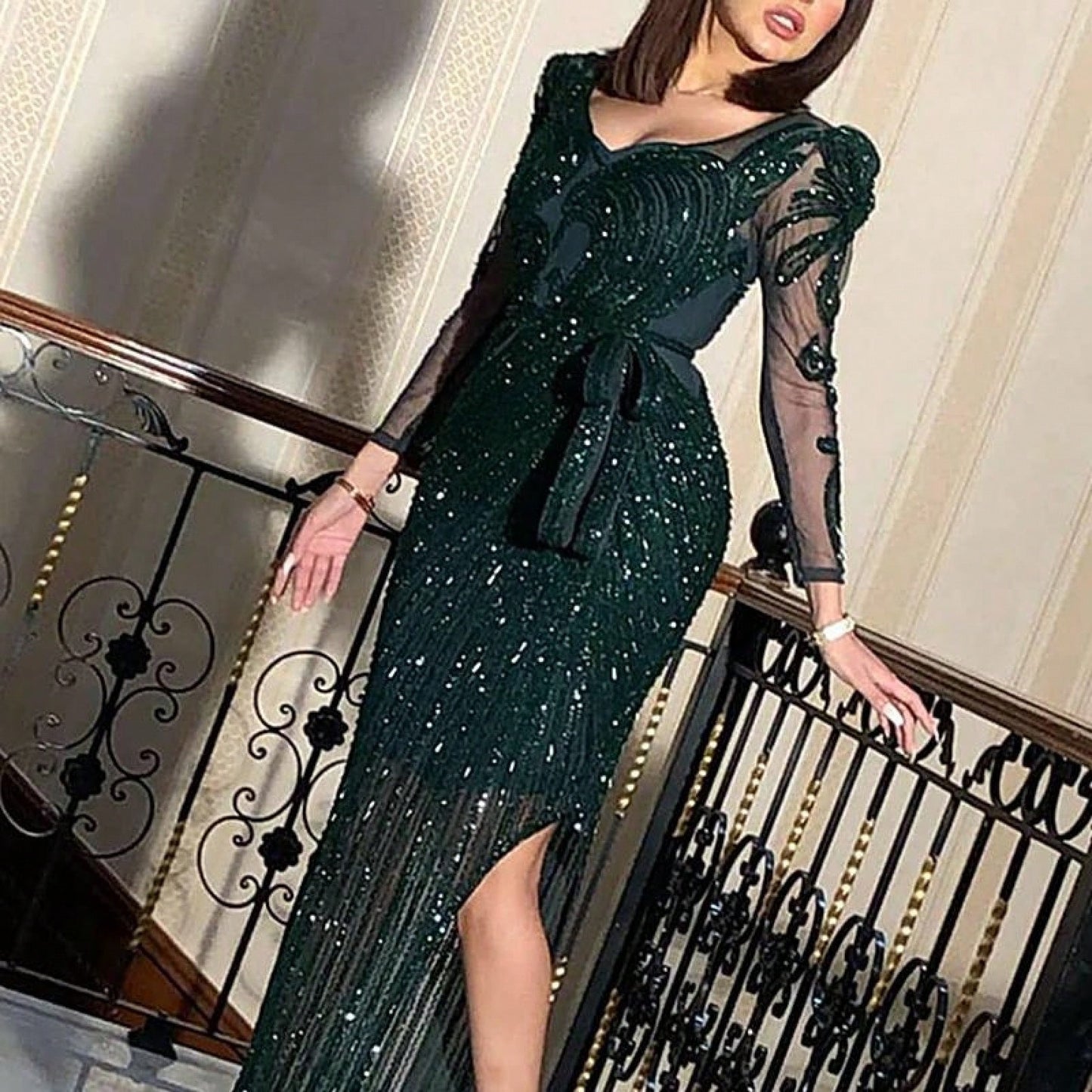 2020 European And American Fashion New Women's Dress With Gold Accents, Long-Sleeved Sexy Gown