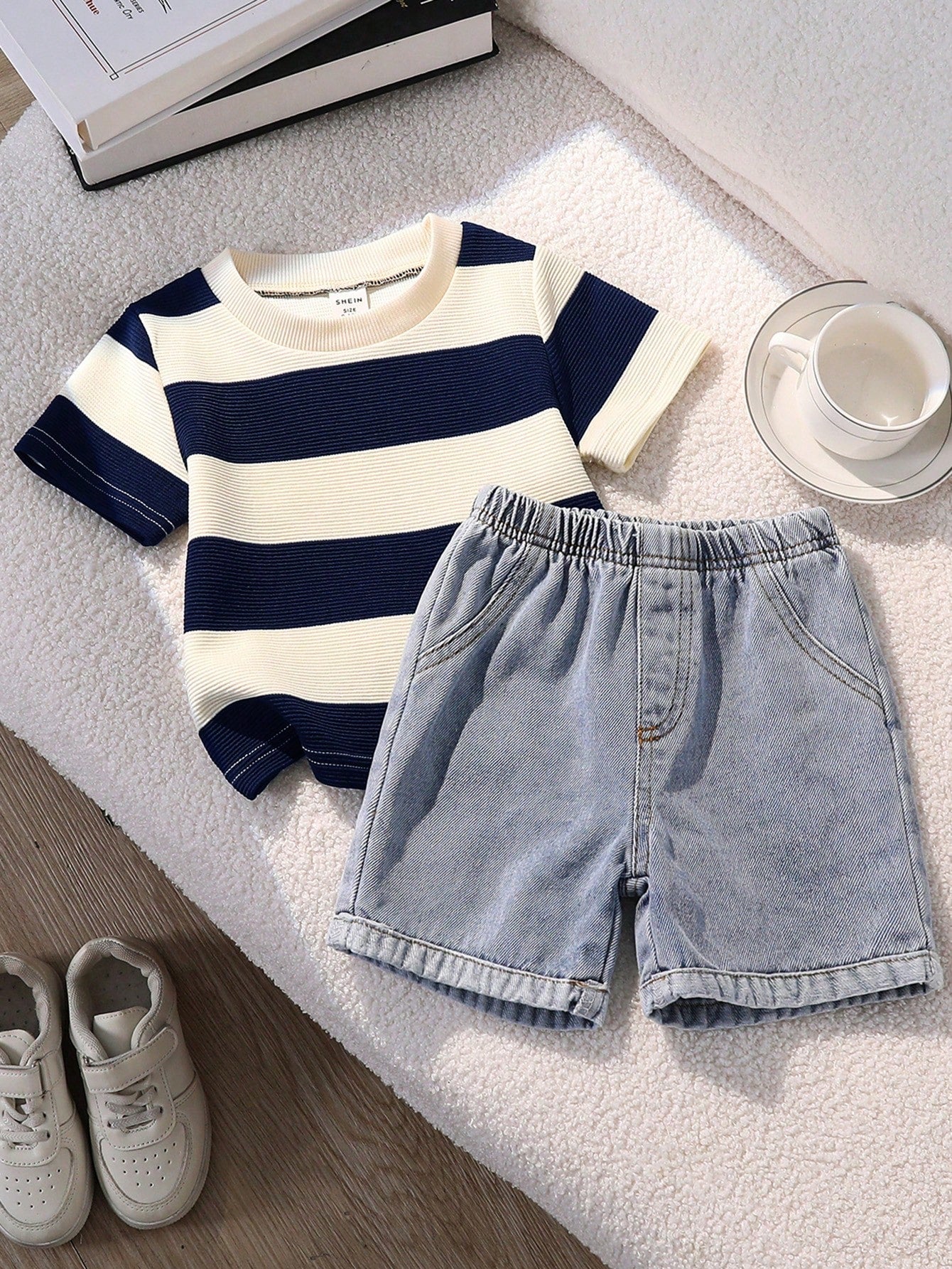 2pcs Baby Boy Casual Cute Black & White Striped Short Sleeve T-Shirt And Denim Shorts Set, Suitable For Spring/Summer
