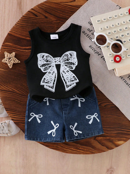 2pcs Baby Girl Fashionable Summer Set: Sleeveless Bow Print Top And Bow Print Ruffled Denim Shorts