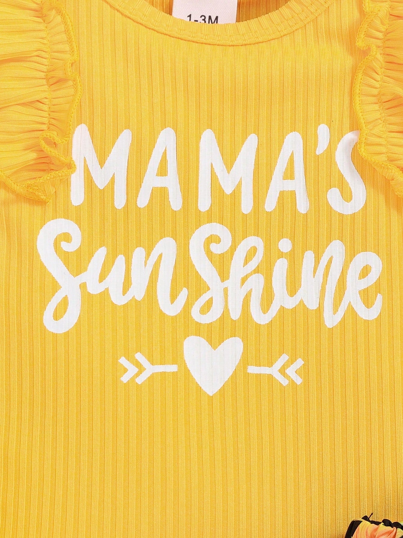 2pcs Baby Girl "Mama's" Floral Print Sleeveless Bodysuit And Sunflower Print Shorts With Headscarf Outfit, Spring/Summer