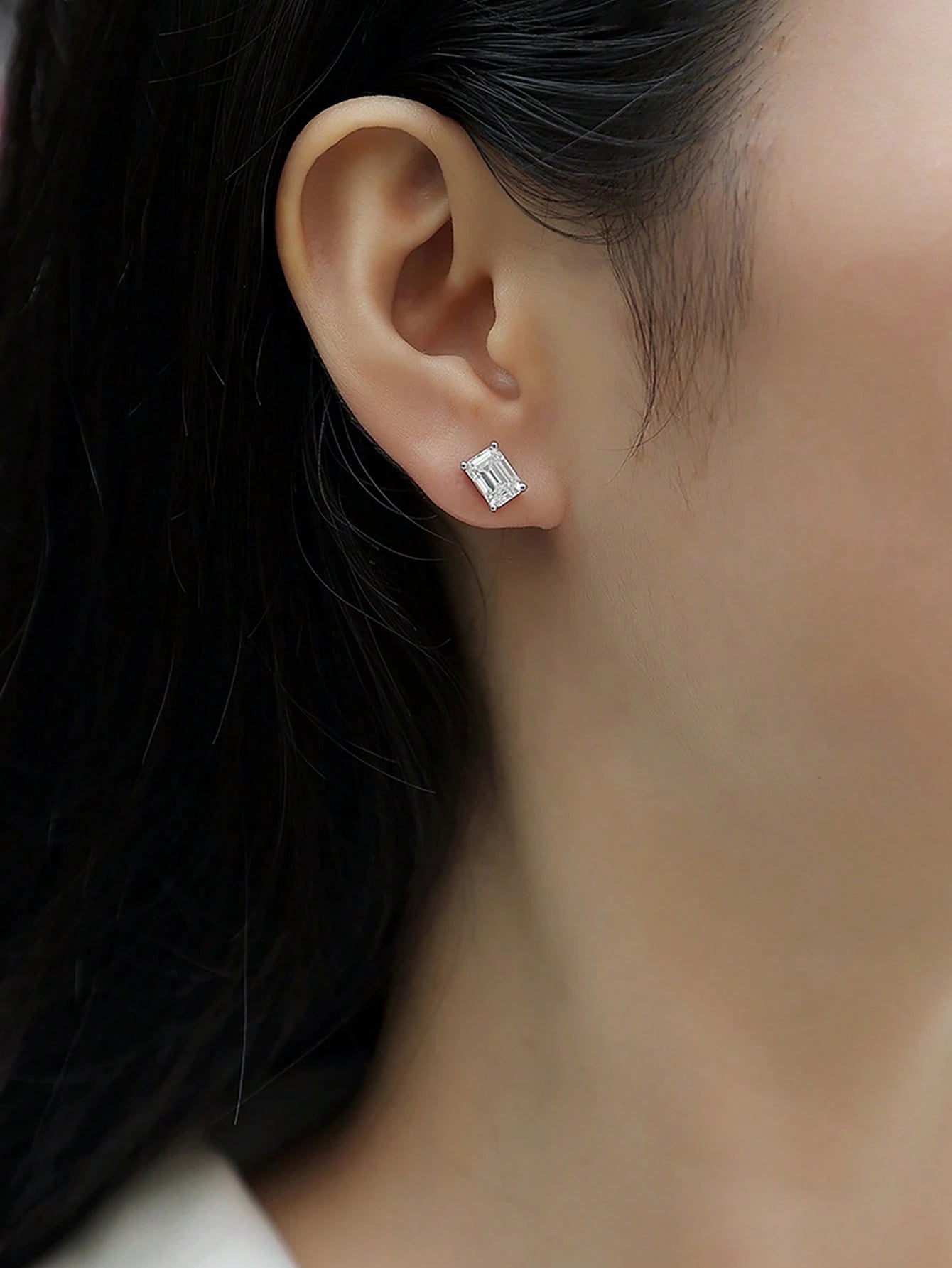 2pcs Elegant 925 Silver 2 Carat Emerald Cut Moissanite Square Stud Earrings, Suitable For Women's Daily Wear, Party, Vacation, Unisex Jewelry Gift For Mother's Day, Wedding Anniversary, Birthday