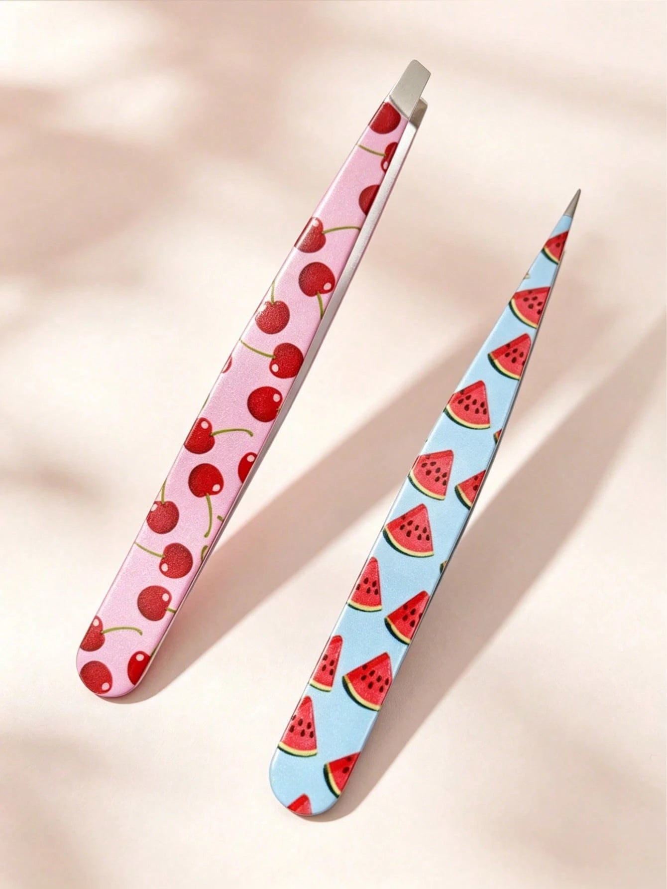 2pcs Fruit Print Tweezers, Cute & Practical Eyebrow Grooming Makeup Tool, High-Quality Stainless Steel Eyebrow Plucker, Suitable For Hair Removal, Picking And False Eyelashes, Nail Art Decoration, Eye