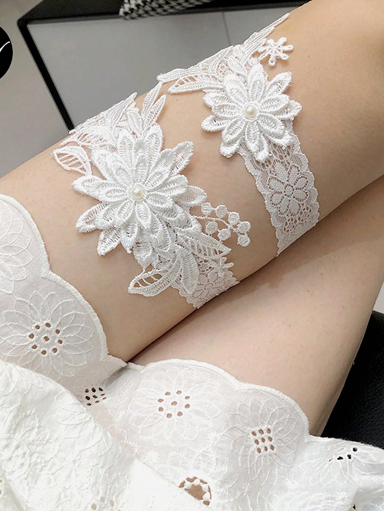 2pcs/Set Fashionable Court-Style White Lace Blue Faux Pearl Flower Romantic Wedding Bridal Bridesmaid Sexy Garter Belt With Body Chains & Thigh Chains