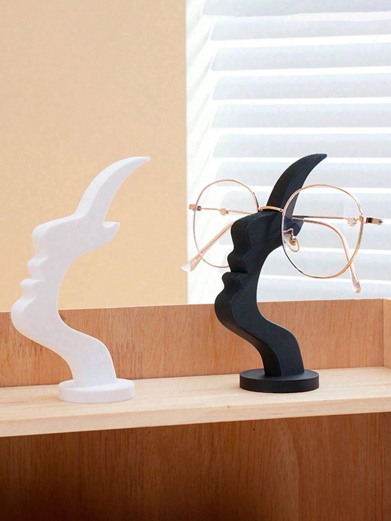 2pcs Side Profile Eyeglass Holder - Unique Curved Eyeglass Stand, Practical Minimalist Black Design, Durable Plastic Material, Perfect For Living Room, Bedroom, Office, Or As A Gift For Family And Fri