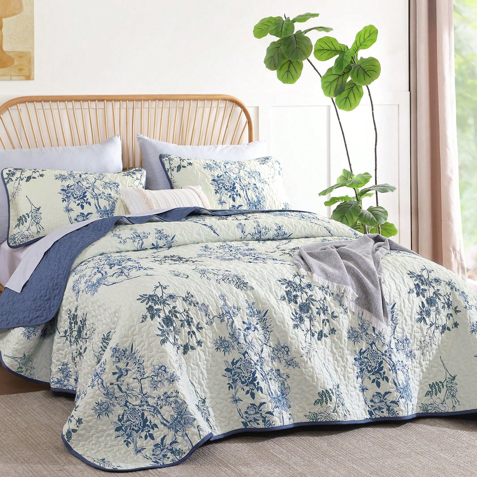3 Piece Blue Floral Quilt Set Queen King Size, Botanical Leaf & Butterfly Pattern Bedspread Coverlet Set Bedroom Deccor, Soft Farmhouse Plants Quilts Bedding Set For Wedding Items,Home Bed Room Decor