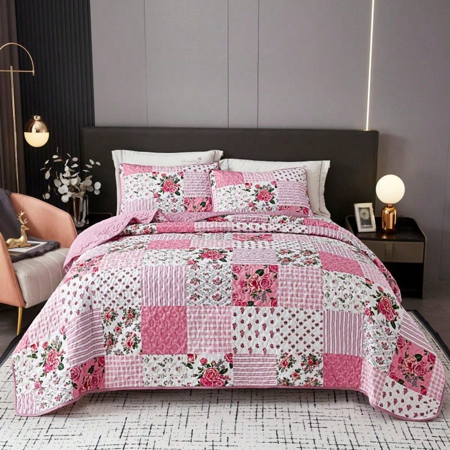 3-Piece Sweet Pink Quilted Bedspread Set With Floral Patchwork Print, Includes 1 Bedspread And 2 Pillowcases, Machine Washable, Suitable For All Seasons, Soft Breathable Comfortable Bedroom Dorm Room