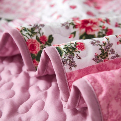 3-Piece Sweet Pink Quilted Bedspread Set With Floral Patchwork Print, Includes 1 Bedspread And 2 Pillowcases, Machine Washable, Suitable For All Seasons, Soft Breathable Comfortable Bedroom Dorm Room