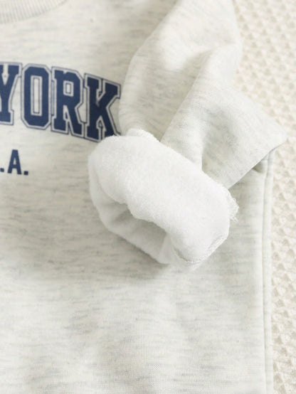 3pcs Baby Boy Autumn/Winter Ski Suit Cute Versatile Casual Thermal Lined Vest Jacket Knit Letter Pattern Sweatshirt Tracksuit Joggers Long Pants Set Unisex Baby Clothes Baby Winter Clothes