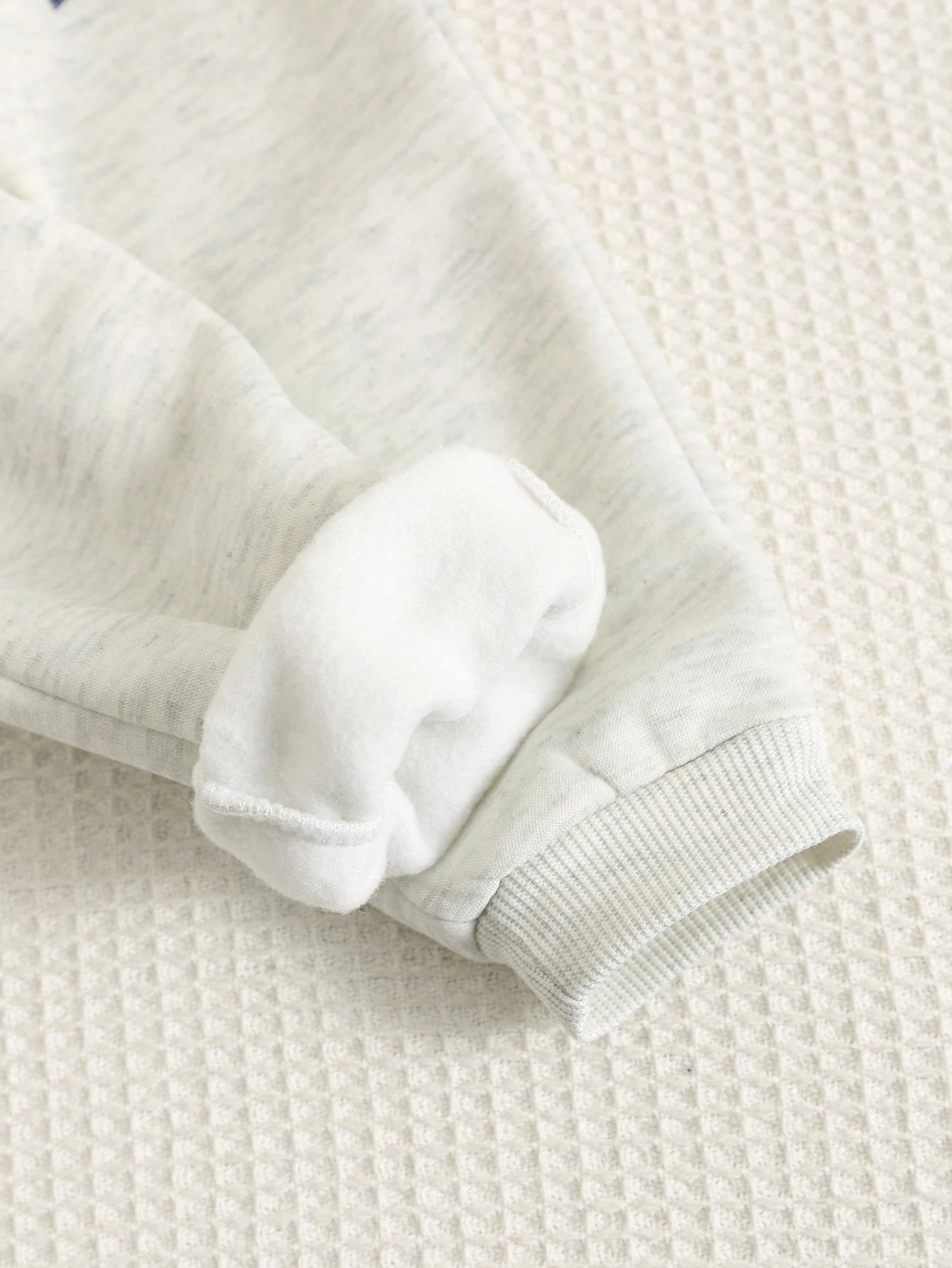 3pcs Baby Boy Autumn/Winter Ski Suit Cute Versatile Casual Thermal Lined Vest Jacket Knit Letter Pattern Sweatshirt Tracksuit Joggers Long Pants Set Unisex Baby Clothes Baby Winter Clothes