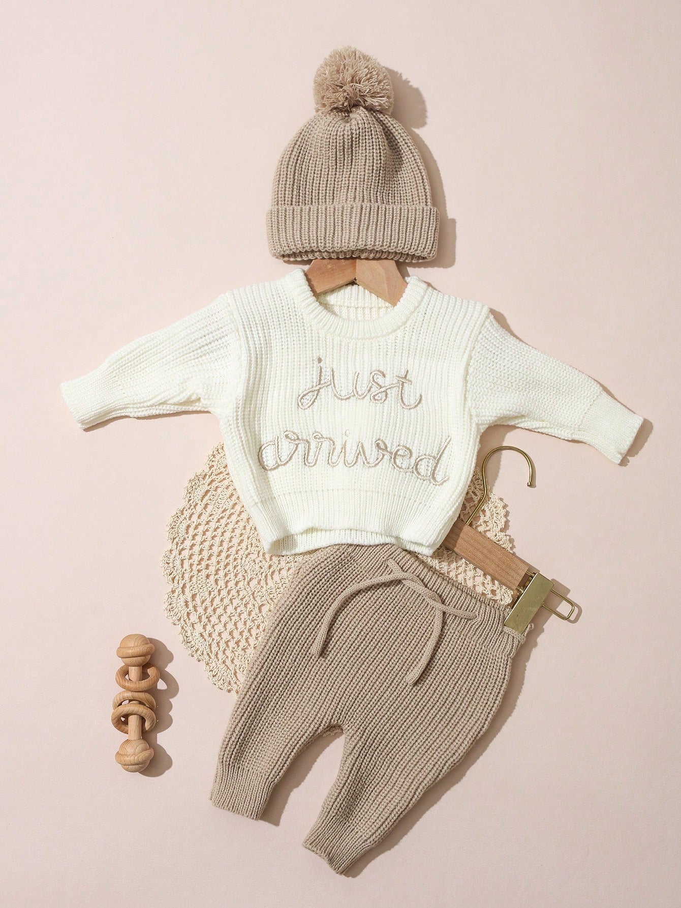 3Pcs Set White Autumn Baby Hospital Arrival Announcement Outfit Graphic Knitted Tops And Pants With Hat Newborn Photo Shoot Props Family Matching