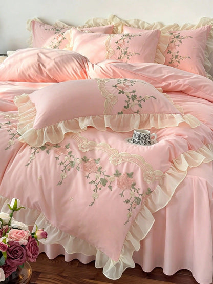 3pcs Soft Skin-Friendly Comfortable Pink Floral Embroidered Lace Ruffle Edge Duvet Cover Set (1*Duvet Cover + 2*Pillowcases, Inserts Not Included), French Country Style, Feminine, Girly, Suitable For