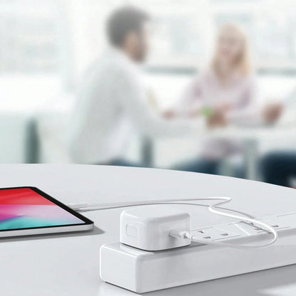 40W GaN Fast Charger With Max 60W AVS Output, Built‑In PD3.2 Protocol, Delivers High‑Speed Efficient Charging. Compact Gallium‑Nitride Design Greatly Reduces Charger Size While Maintaining Stable Powe