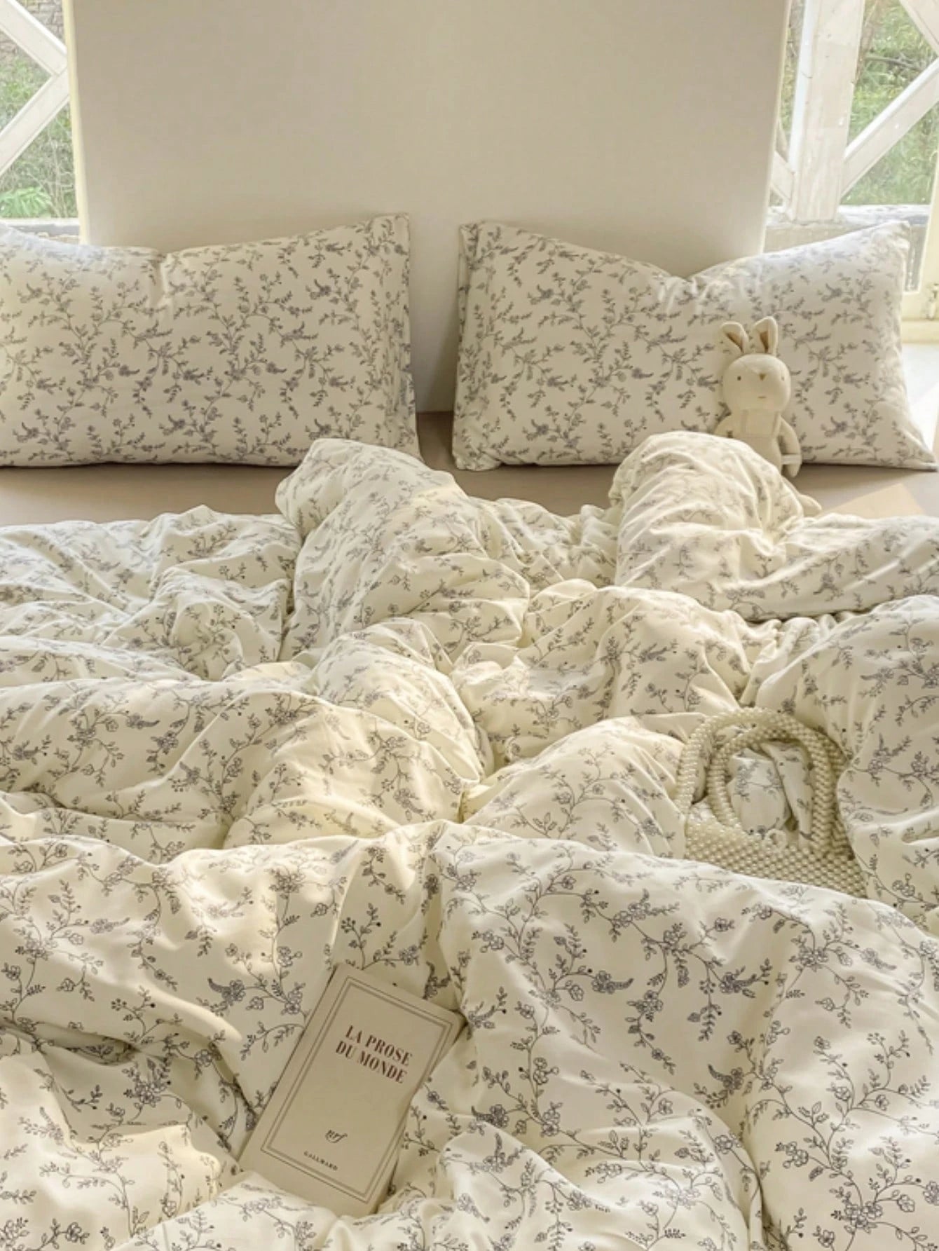 4pcs Branch Blossom Duvet Cover Set (1*Duvet Cover + 1*Bed Sheet + 2*Pillowcases, No Filling) Fresh Floral Grey Branch Leaves Solid Color Bed Sheet Valentine's Day Daily Use 100% Polyester Fiber All S