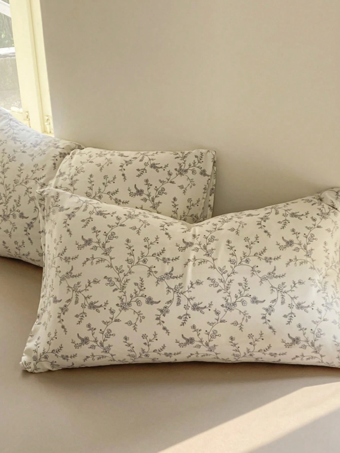 4pcs Branch Blossom Duvet Cover Set (1*Duvet Cover + 1*Bed Sheet + 2*Pillowcases, No Filling) Fresh Floral Grey Branch Leaves Solid Color Bed Sheet Valentine's Day Daily Use 100% Polyester Fiber All S