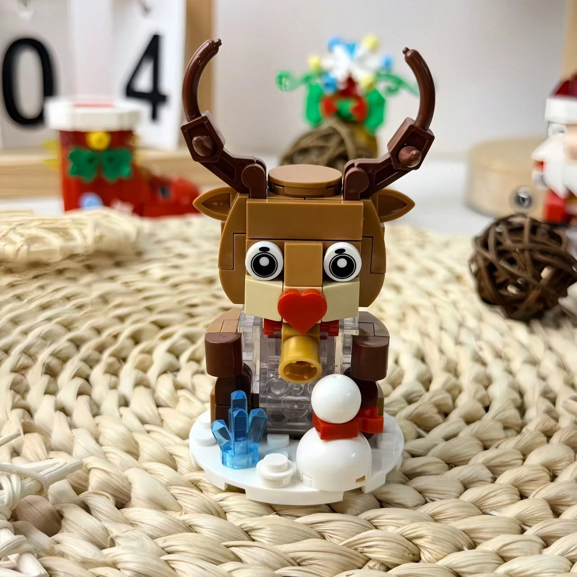 602pcs Mini Christmas Series Building Blocks Set, Includes Santa Claus, Reindeer, Christmas Tree, Sleigh Building Models, DIY Christmas Desktop Decoration, Christmas Holiday Gift