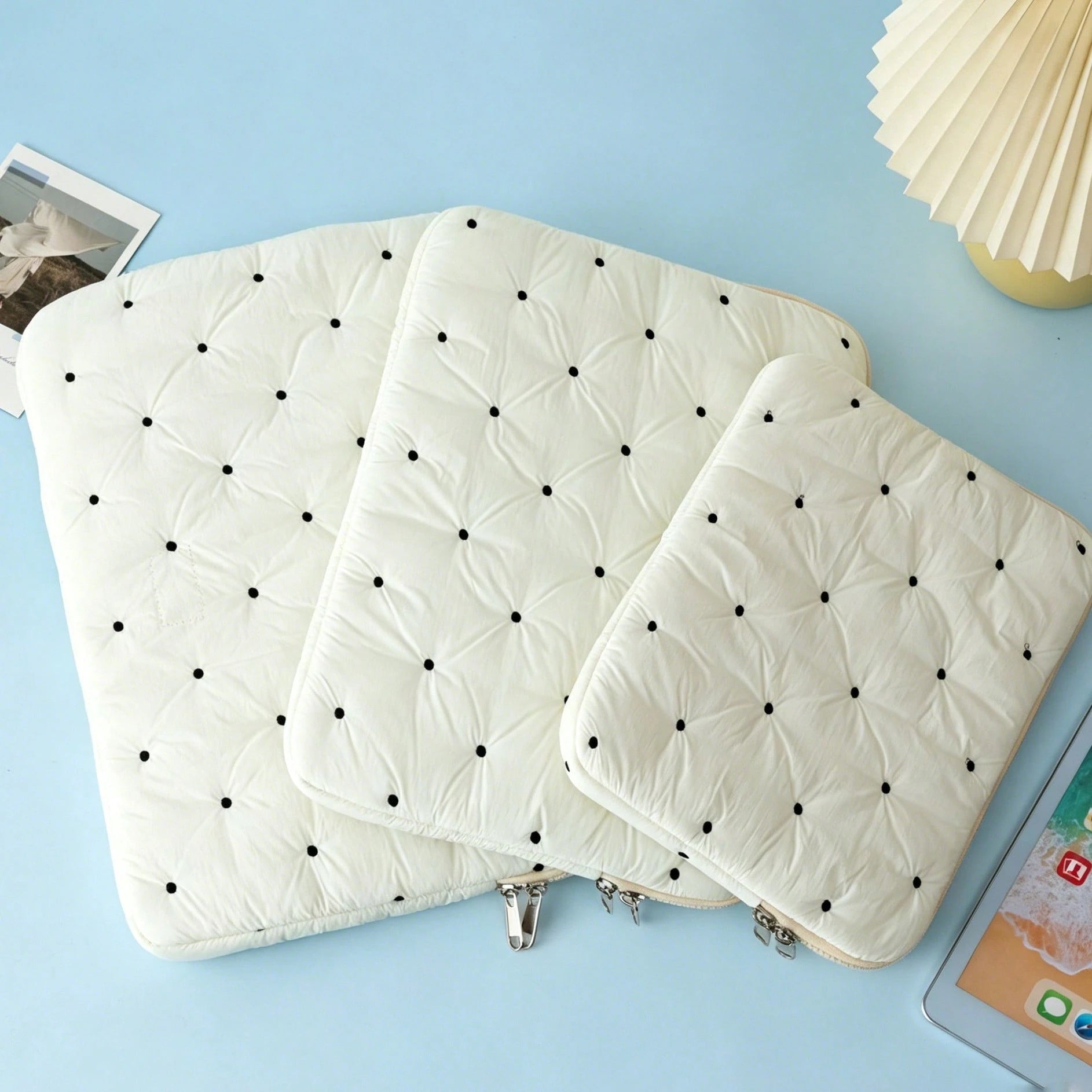 A New Embroidered Polka Dot Laptop Sleeve, Suitable For Use As A Tablet Case, Inner Pouch, And Laptop Compartment. It Features A Fashionable, Minimalist, And Fresh Style, Complemented By The Embroider
