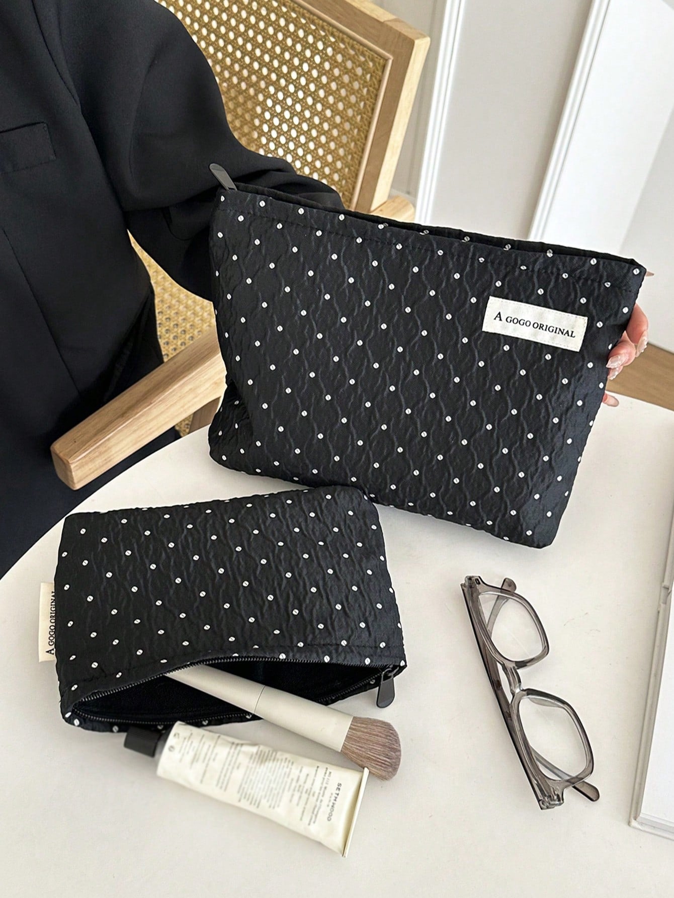 AGG Minimalist Size Women's Makeup Bag, Inner Bag, Portable Travel Toiletry Bag, Handbag, Multi-Functional Skincare Storage Bag, Women's Sanitary Pad Storage Bag, Gift For Mom/Girlfriend, Student Penc