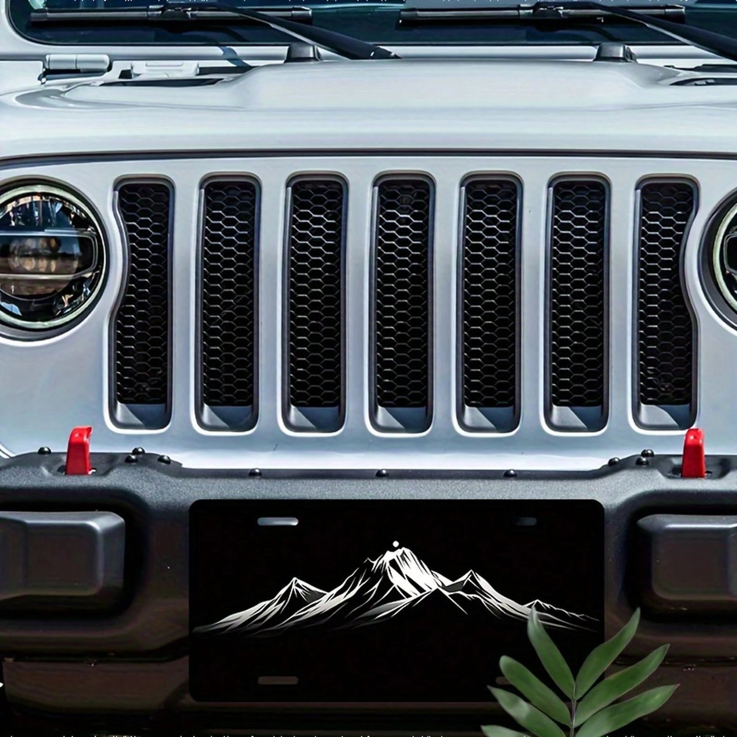 Aluminum License Plate Frame With Night Mountain View Design- Universal Fit, Polished Surface, 30.48cm X 15.24cm, Decorative And Durable, Durable Aluminum Frame| Modern Decoration| Polished Surface