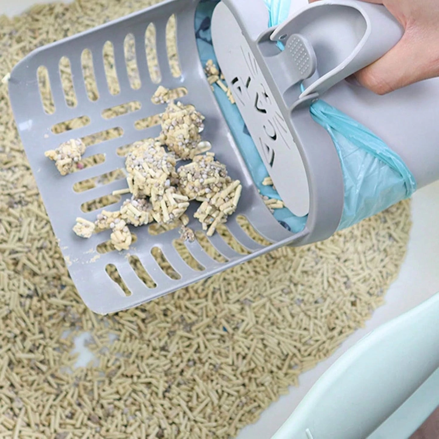 An Upgraded Large-Capacity Cat Litter Scoop With Stand And 1 Spare Bag-Durable, Portable Scoop Body With Spill-Proof Design For Hygienic Storage-Ideal For Multi-Cat Households, Travel, Or Home Use; Se