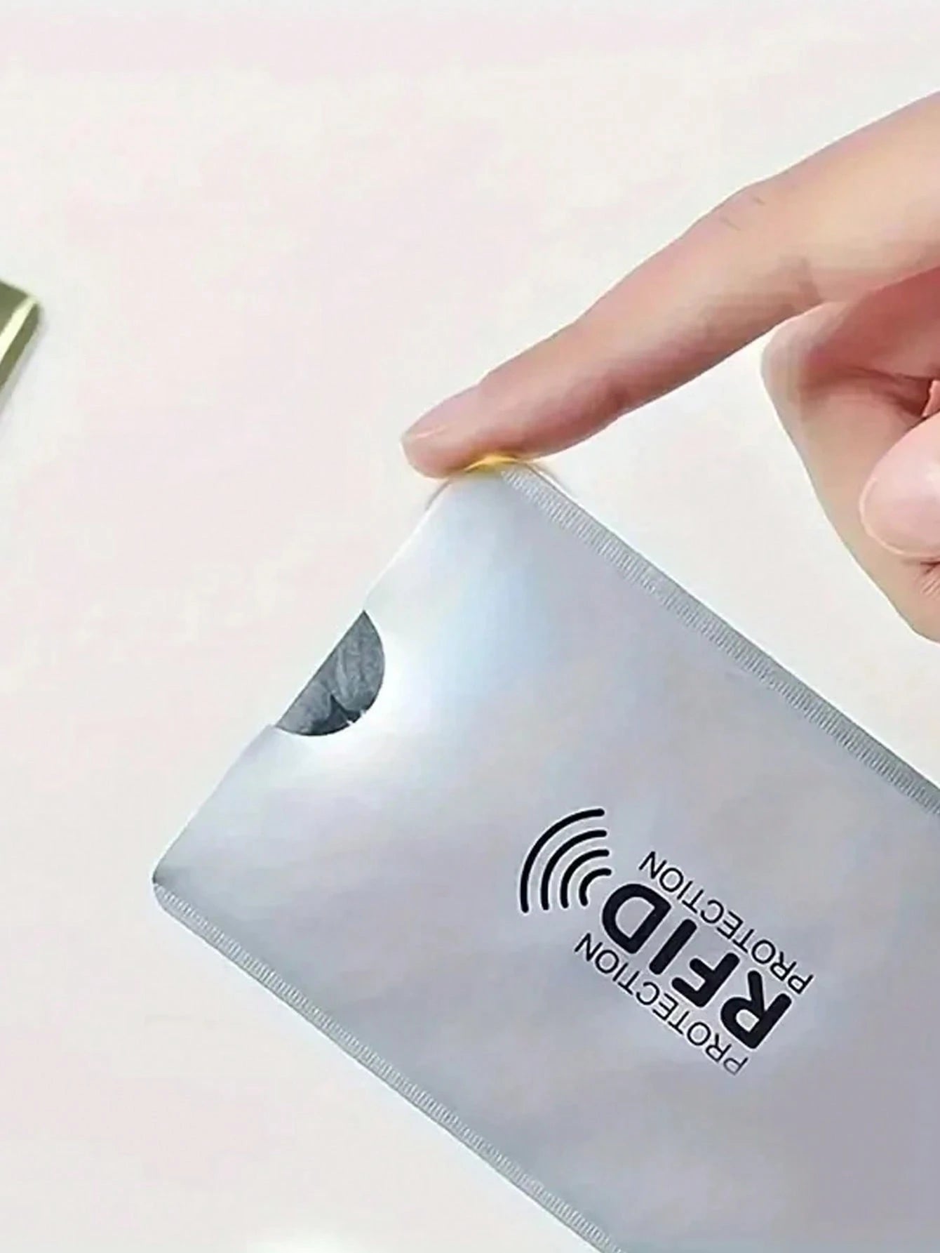 Anti-Demagnetization Silver Card, Bank Card Identity Shield, Anti-Scanning, Anti-Magnetic, Anti-Theft, Anti-Skimming Card Sleeve, Card Sticker, Card Case, Waterproof Card, Medical Card, ID Card Protec