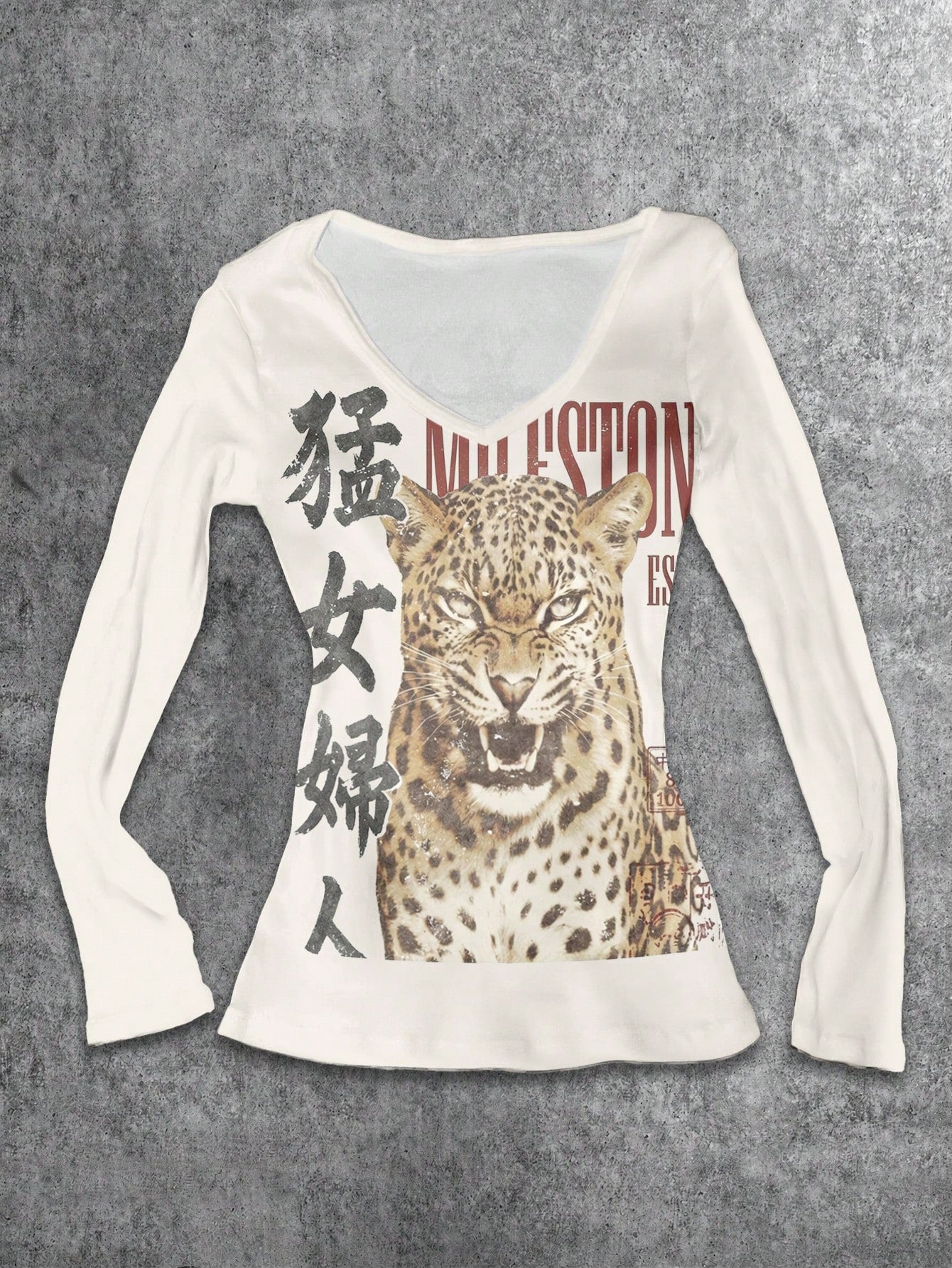 Attitoon Women's V-Neck Slim Fit Long Sleeve T-Shirt, Casual Minimalist Daily Versatile Party Gathering Vintage Punk Airport Y2K Tops, Leopard Chinese Character Distressed Print Pattern T-Shirt, Summe