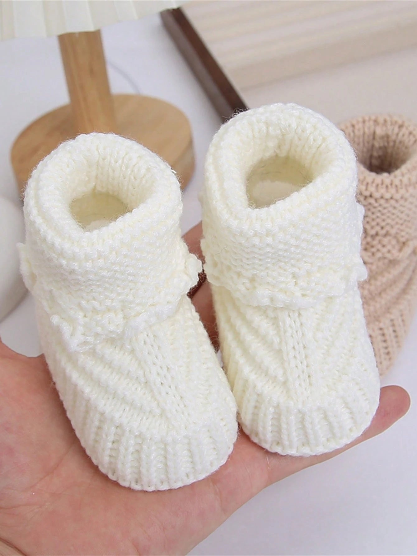 Baby Booties Newborn Babe First Walkers Knit Boots Warm Knit Crib Shoes Crochet Soft Infant Sock For Boy Girl
