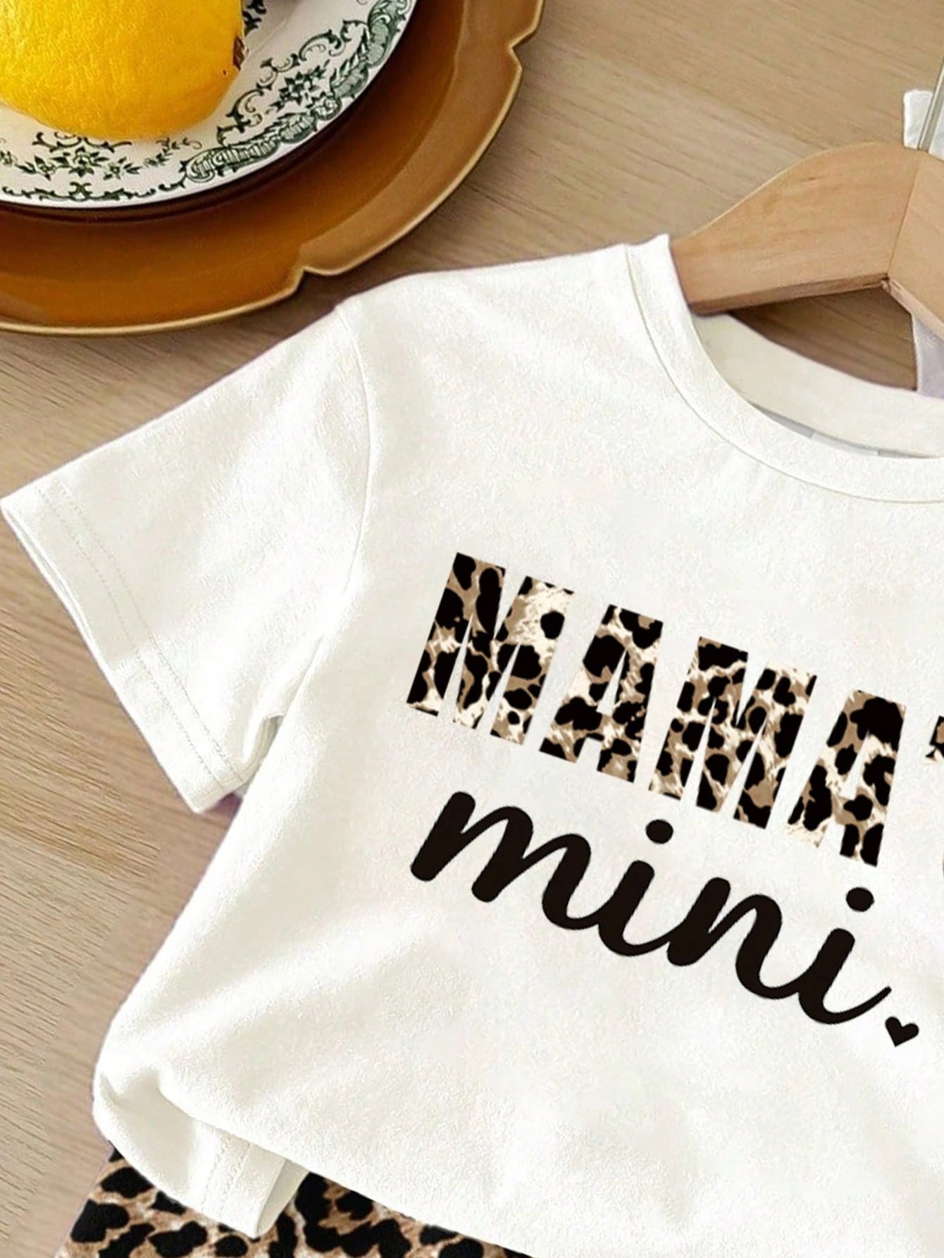 Baby Girl Letter Print Short Sleeve T-Shirt And Leopard Print Shorts Casual Outfit