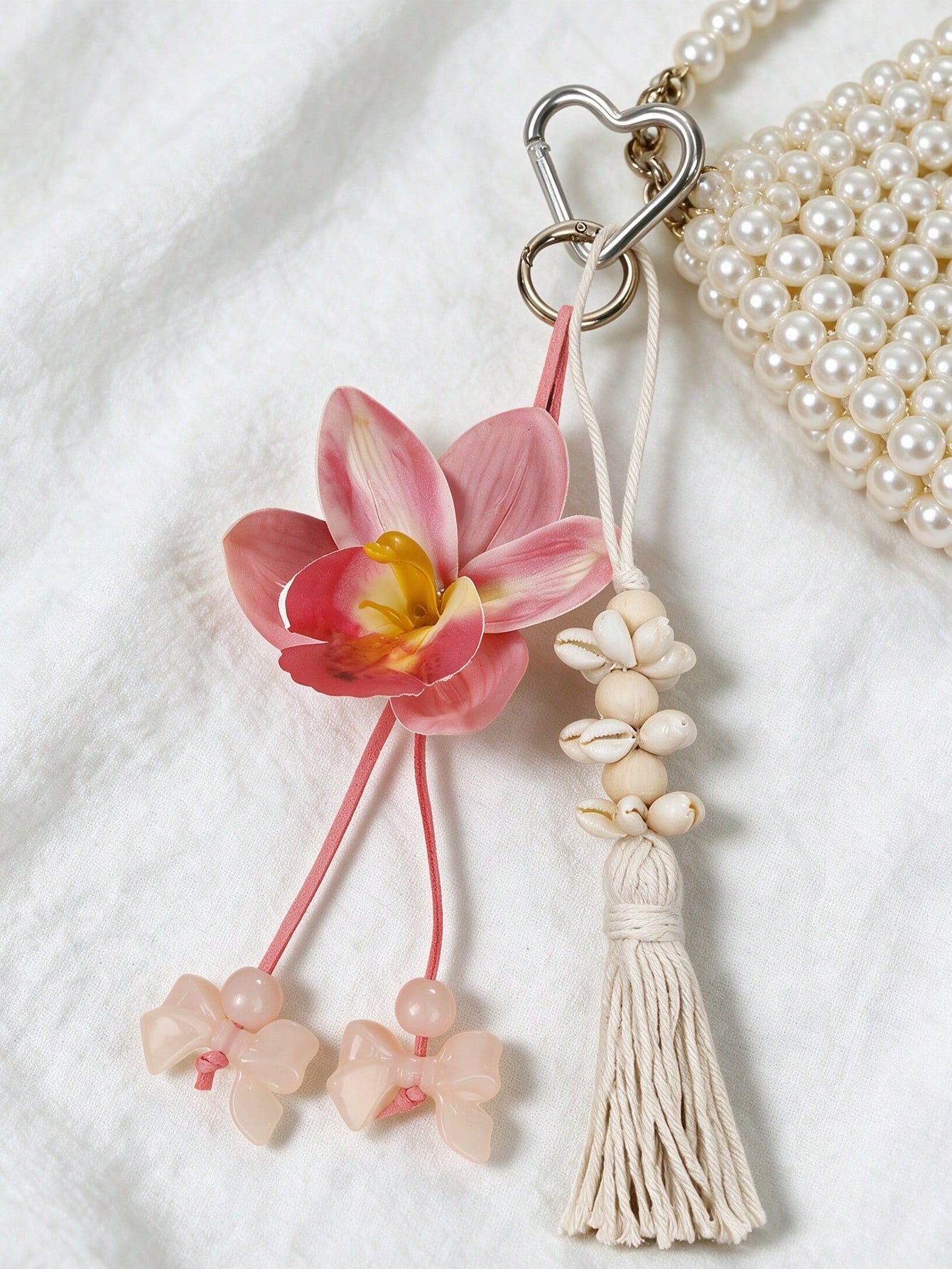 Bohemian Style Wooden Bead Faux Orchid Keychain With Shell Tassel, Y2K Cute Flower Bag Charm, Hawaiian Tropical Lucky Key Ring/Beach Accessory/Gift, Artificial Flower Keychain, Bohemian Party Gift, Su