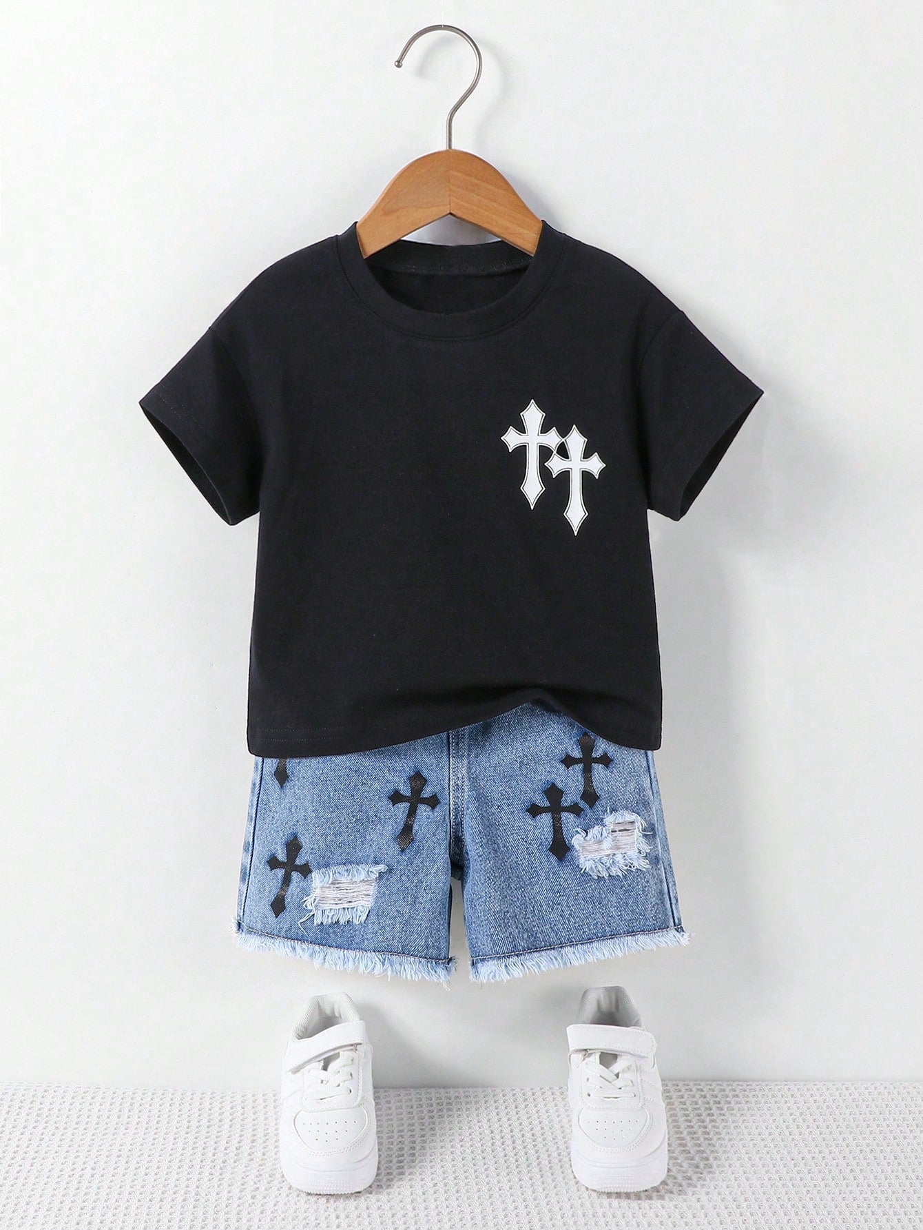 Boys Summer Two-Piece Set Black And White Blue Cross Print Short Sleeve T-Shirt Distressed Denim Shorts Personalized Gothic Alt Style Casual Vacation