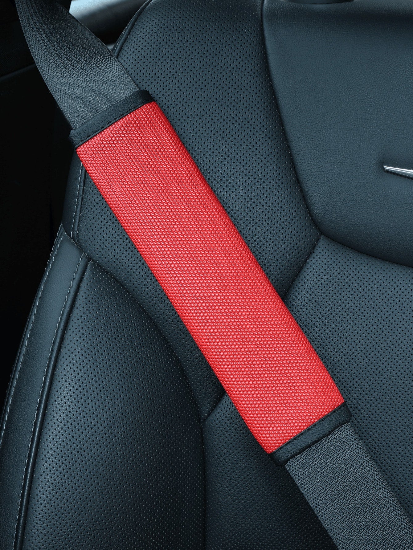 Car Seat Belt Shoulder Pad, Basketball Textured Embossed Dot Shaped Anti Slip Artificial Leather Seat Belt Cover, General Motors SUV Truck Wear-Resistant Shoulder Pad