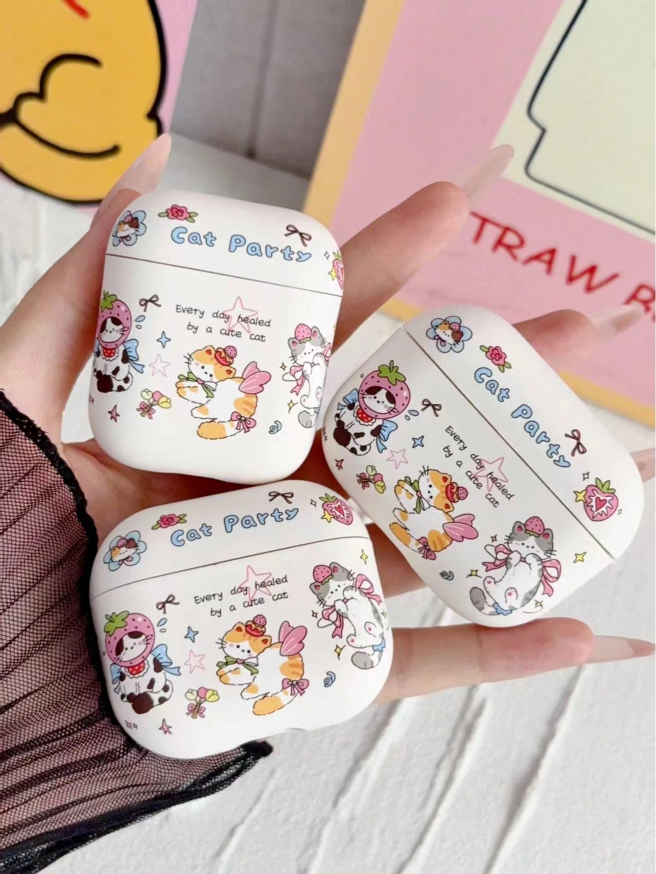 Cartoon Cat Party Earphone Protective Case, Cute Strawberry Kitten Bow Print Hard Shell, Sweet Girly Wireless Earbuds Cover, Travel Airport Accessory Compatible With AirPods4 1,2,3,4,Pro,Pro2,Pro3