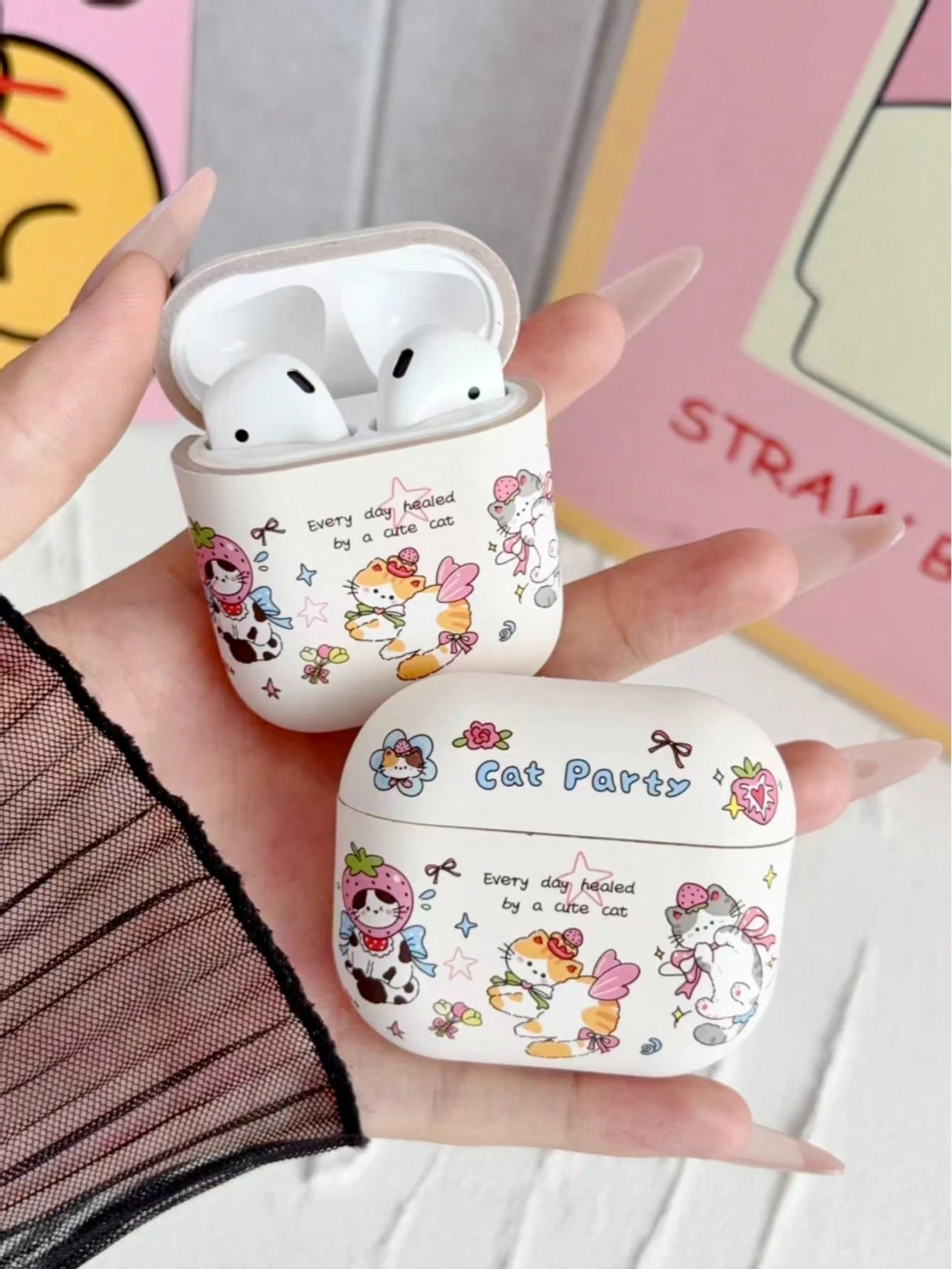 Cartoon Cat Party Earphone Protective Case, Cute Strawberry Kitten Bow Print Hard Shell, Sweet Girly Wireless Earbuds Cover, Travel Airport Accessory Compatible With AirPods4 1,2,3,4,Pro,Pro2,Pro3