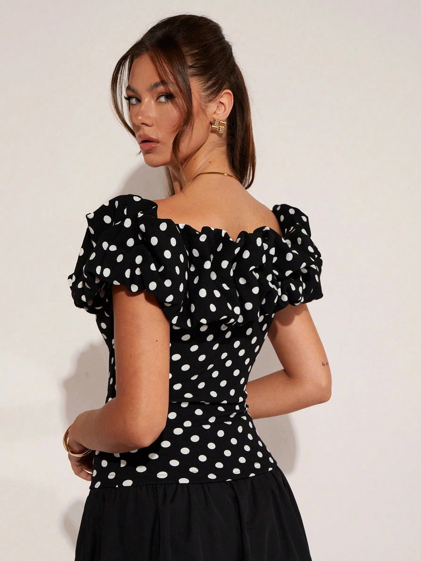 COSMINA Women's Elegant Vacation Polka Dot Off Shoulder Top, Spring/Summer