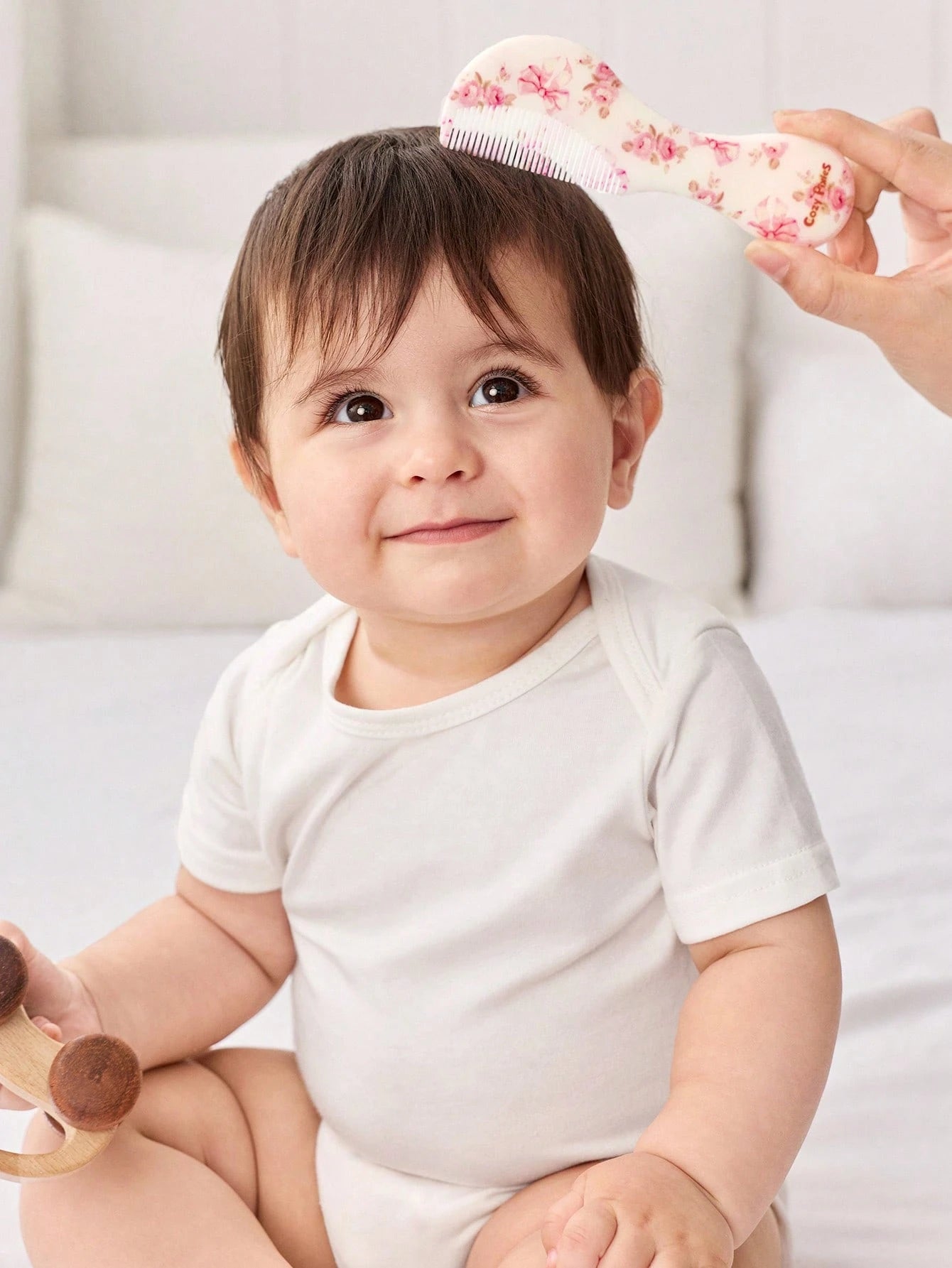 Cozy Pixies 2-Piece Set Of Soft Pink Bow Flower Hair Brush Comb Set, Gently Remove Hair Tangles, Prevent Cradle Scab, And Protect The Baby's Fontanelle At The Same Time.