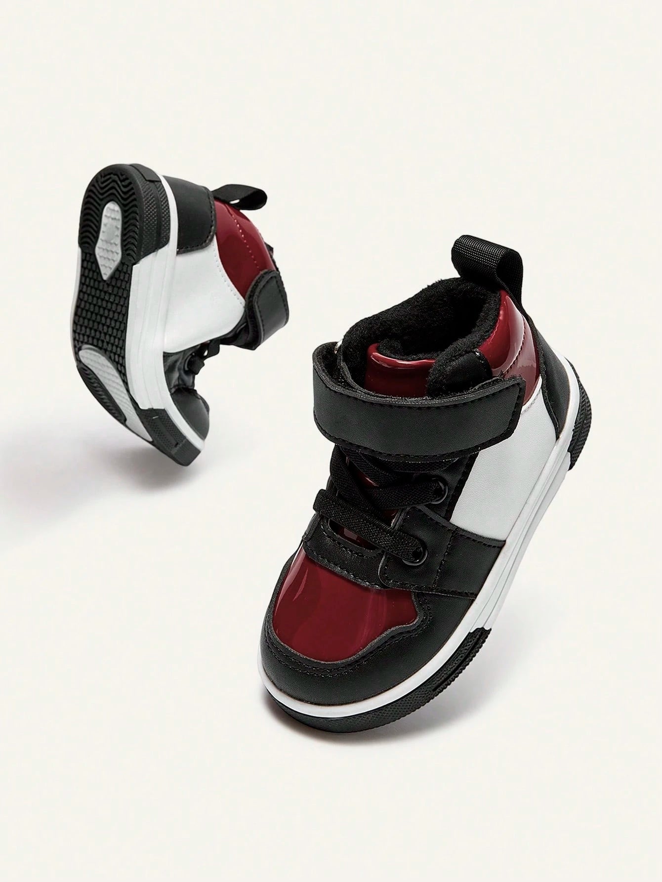 Cozy Pixies Autumn And Winter Fashion Versatile Fun Cute Black And Red Contrasting Colors Boys High-Top Velvet Baby Sneakers College Style Homecoming Season