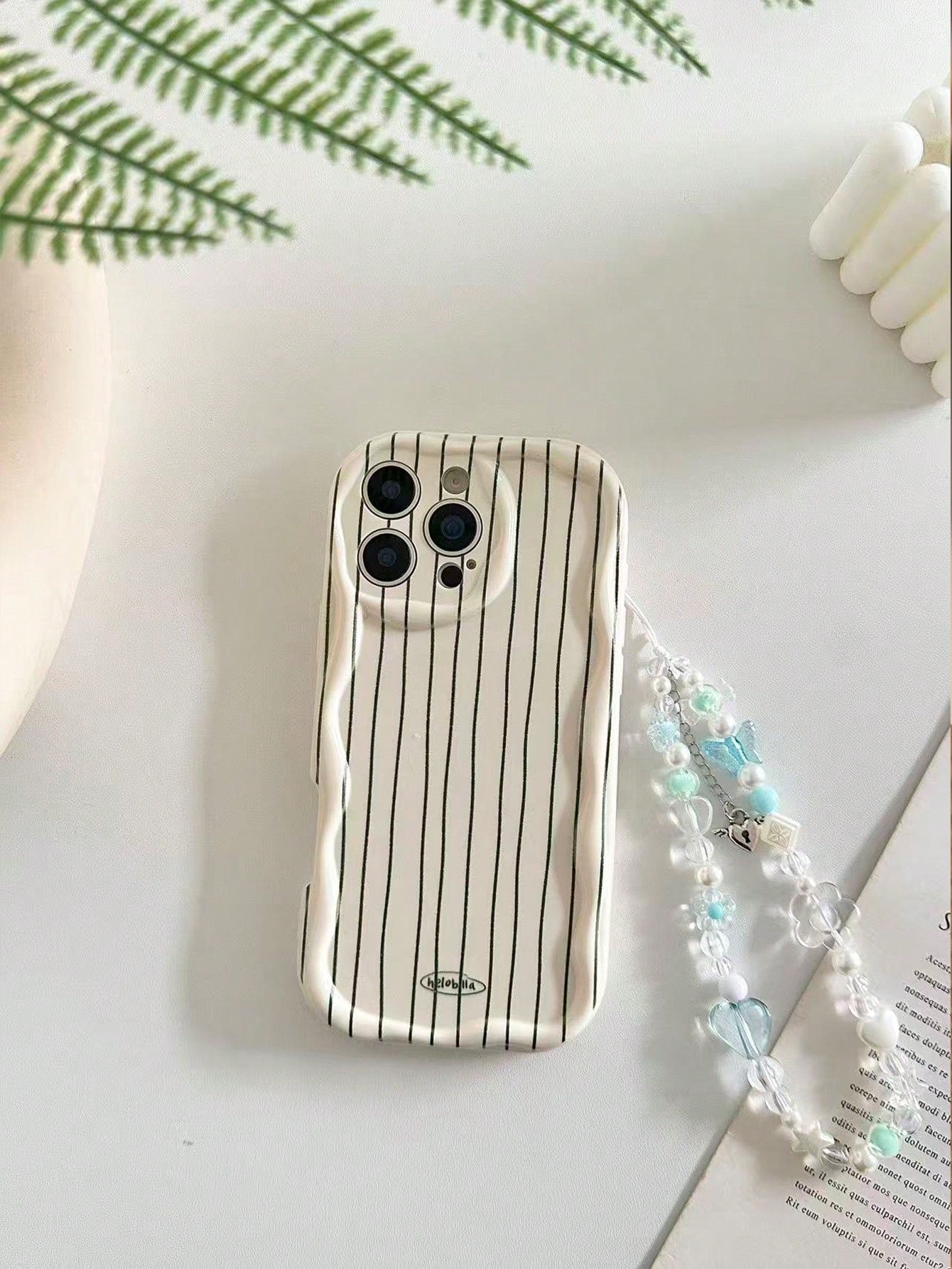 Cream Wavy Edge Glossy Striped Painted Anti-Drop Phone Case Protective Cover With Additional Handmade Beaded Bracelet Compatible With IPhone 16/11/16pro/16plus/16promax/16e/15Promax/13/14/12/XS/XR/7G