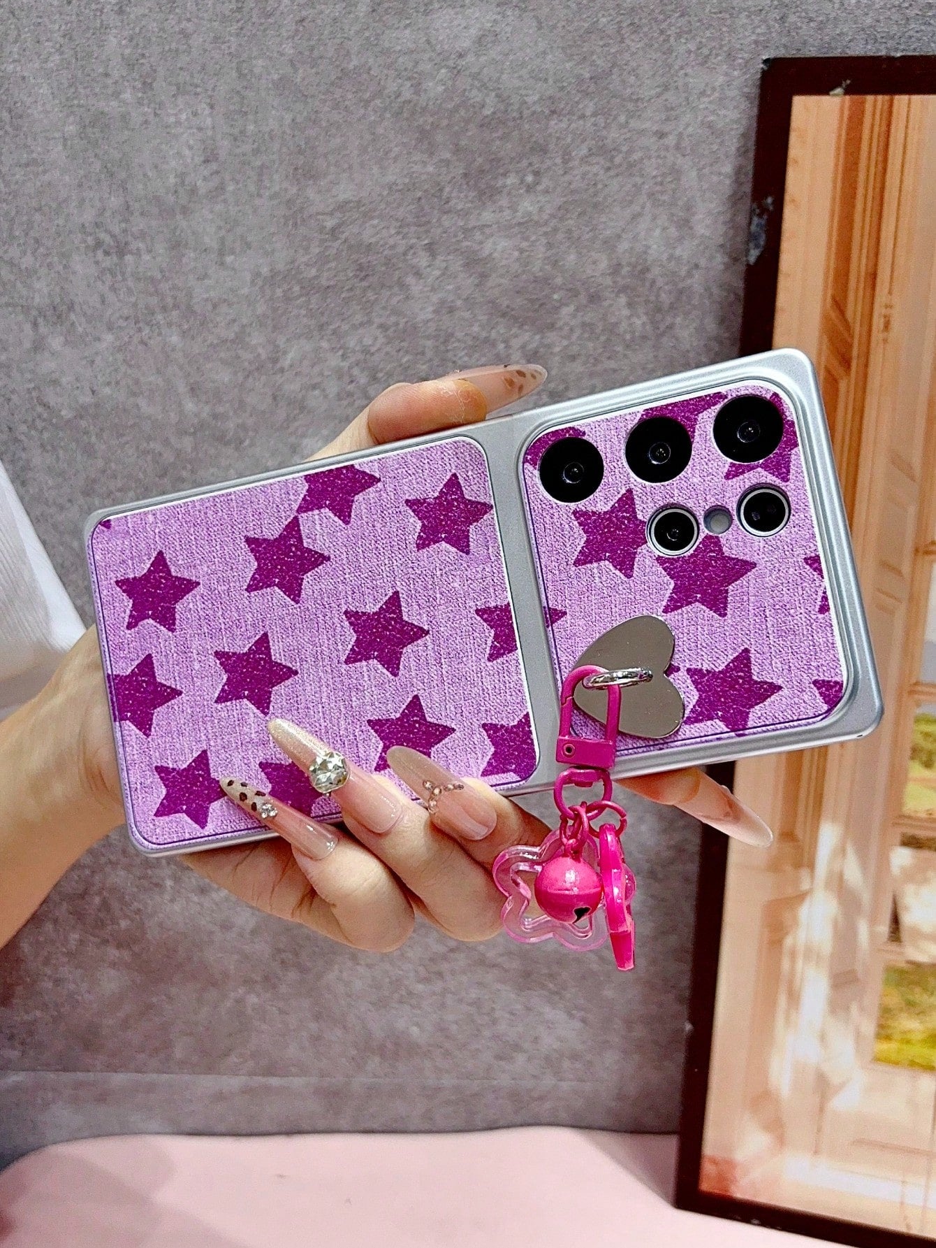 Creative Rose Red Star Plaid Pattern With Heart Hook Star Pendant Spray Painted TPU Full Coverage Phone Case Compatible With Galaxy S26 S25 S24 Ultra S24 Plus S24 FE S23 S22 A55 A54 A53 A52 A50 A30 A4