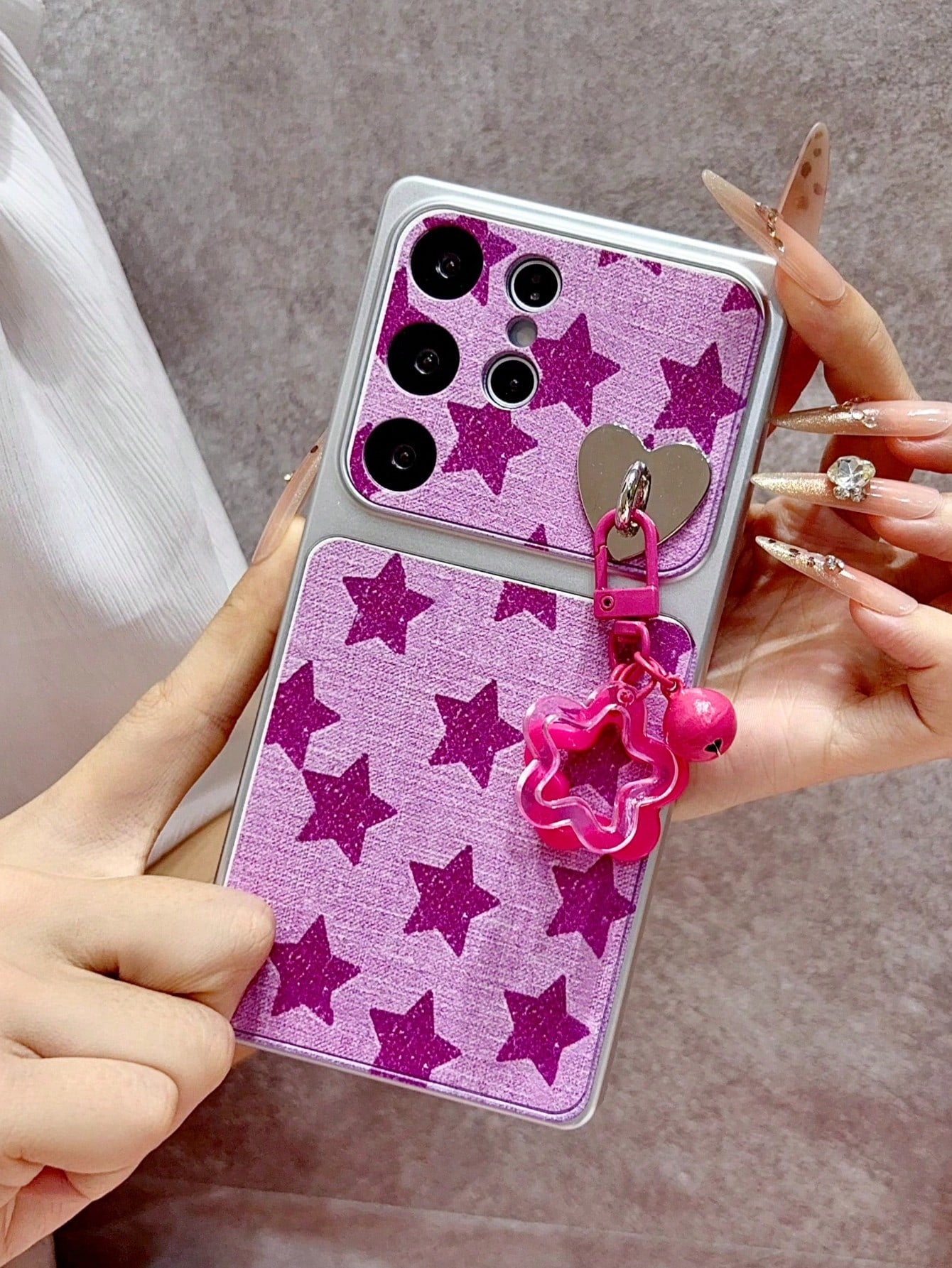 Creative Rose Red Star Plaid Pattern With Heart Hook Star Pendant Spray Painted TPU Full Coverage Phone Case Compatible With Galaxy S26 S25 S24 Ultra S24 Plus S24 FE S23 S22 A55 A54 A53 A52 A50 A30 A4